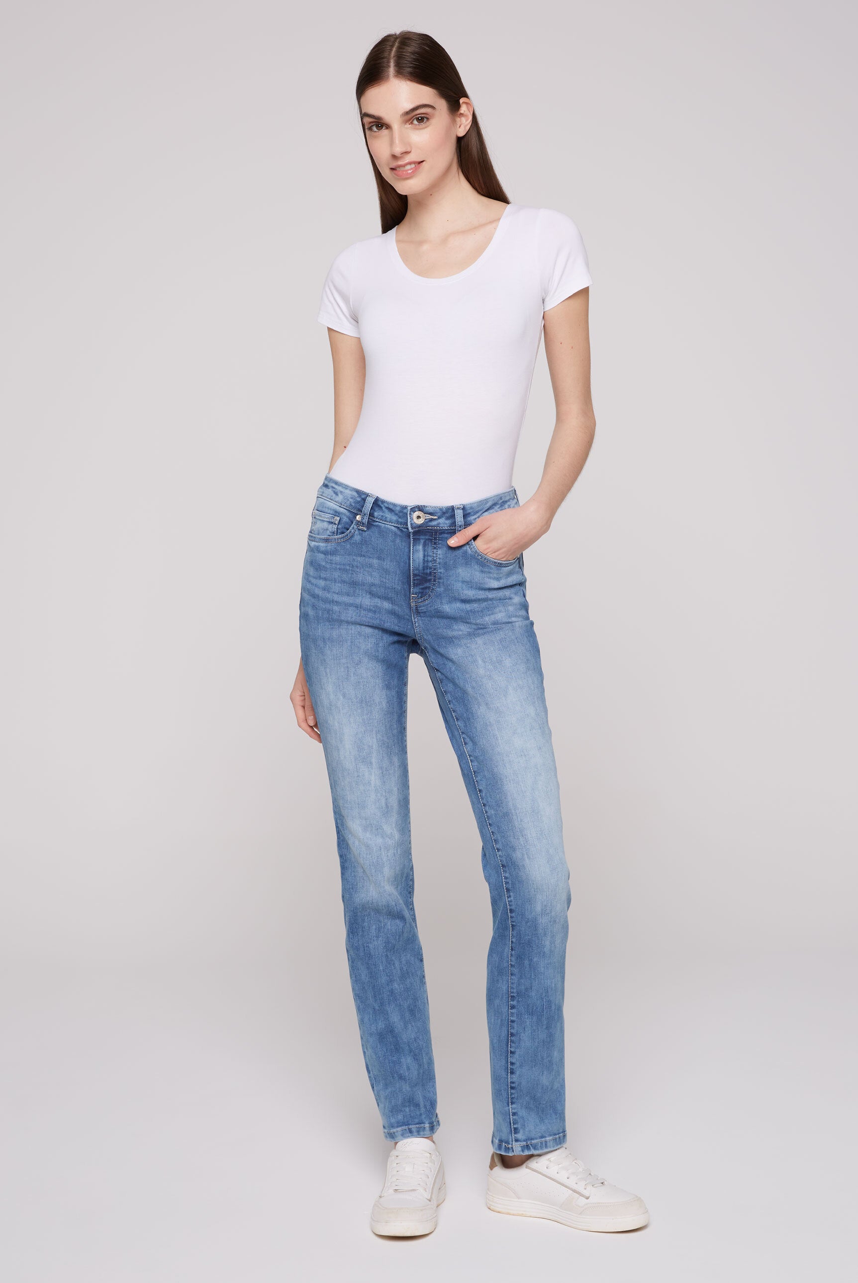 Jeansy RO:MY Regular Fit