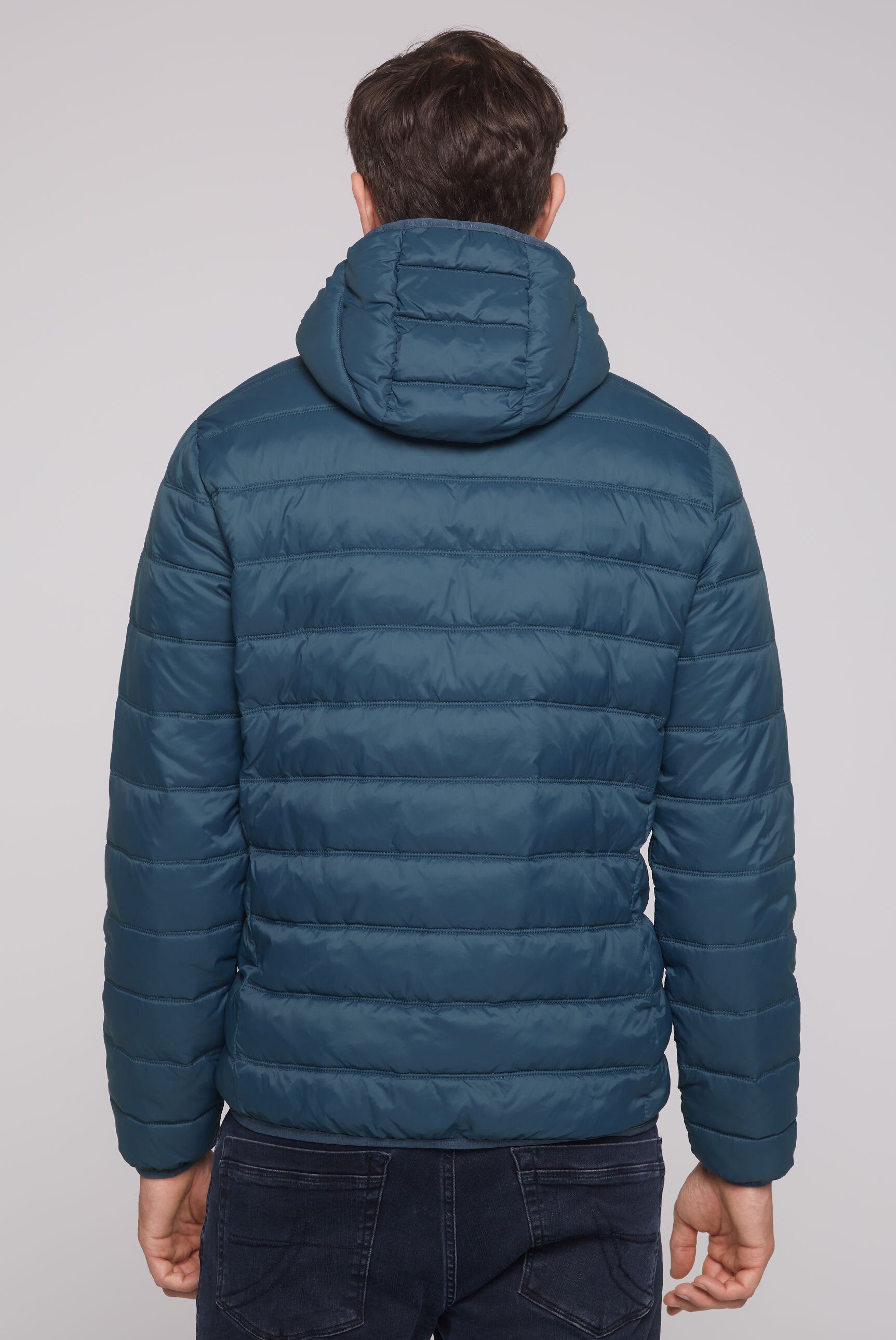 Lekka pikowana kurtka z kapturem - 5