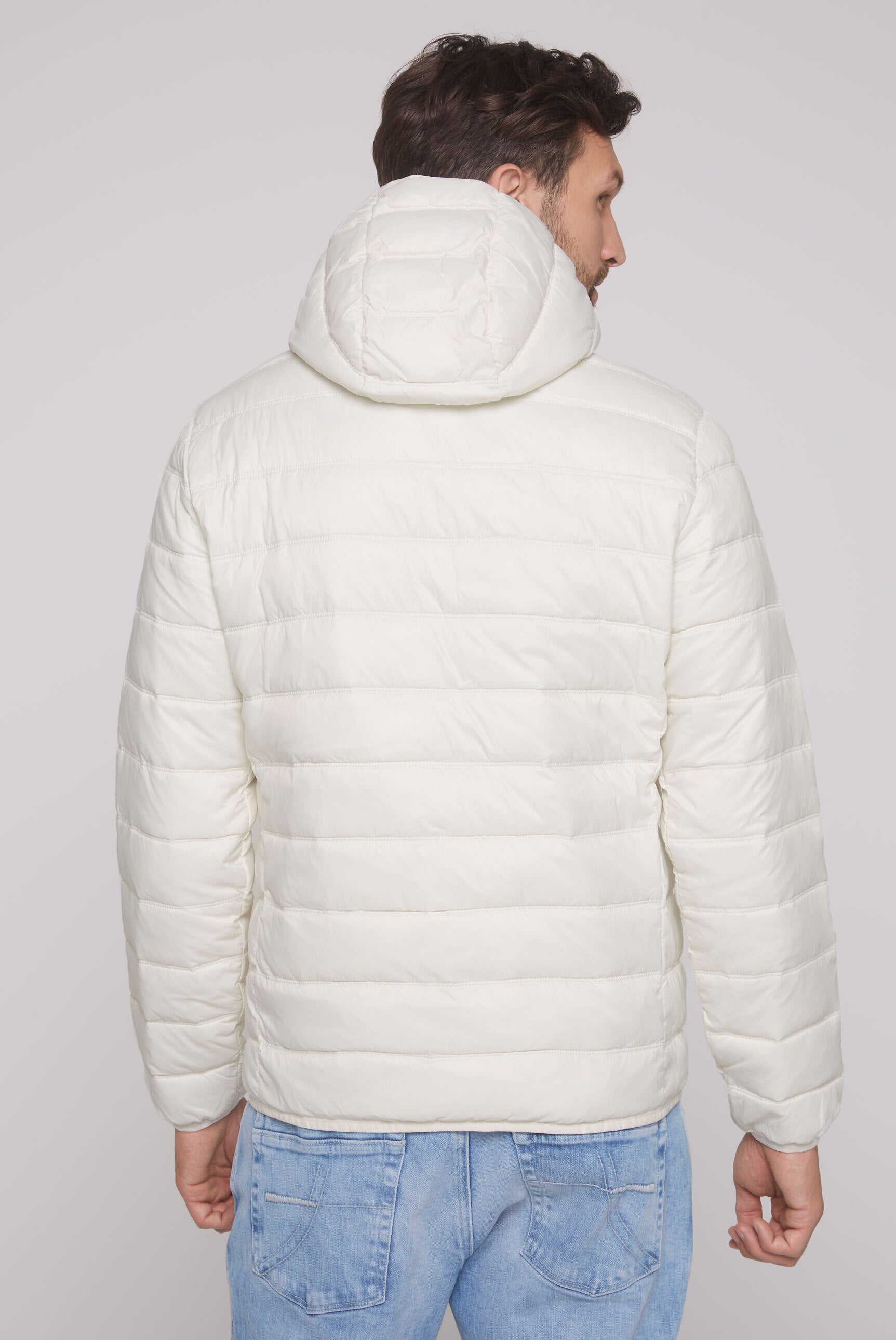 Lekka pikowana kurtka z kapturem - 5