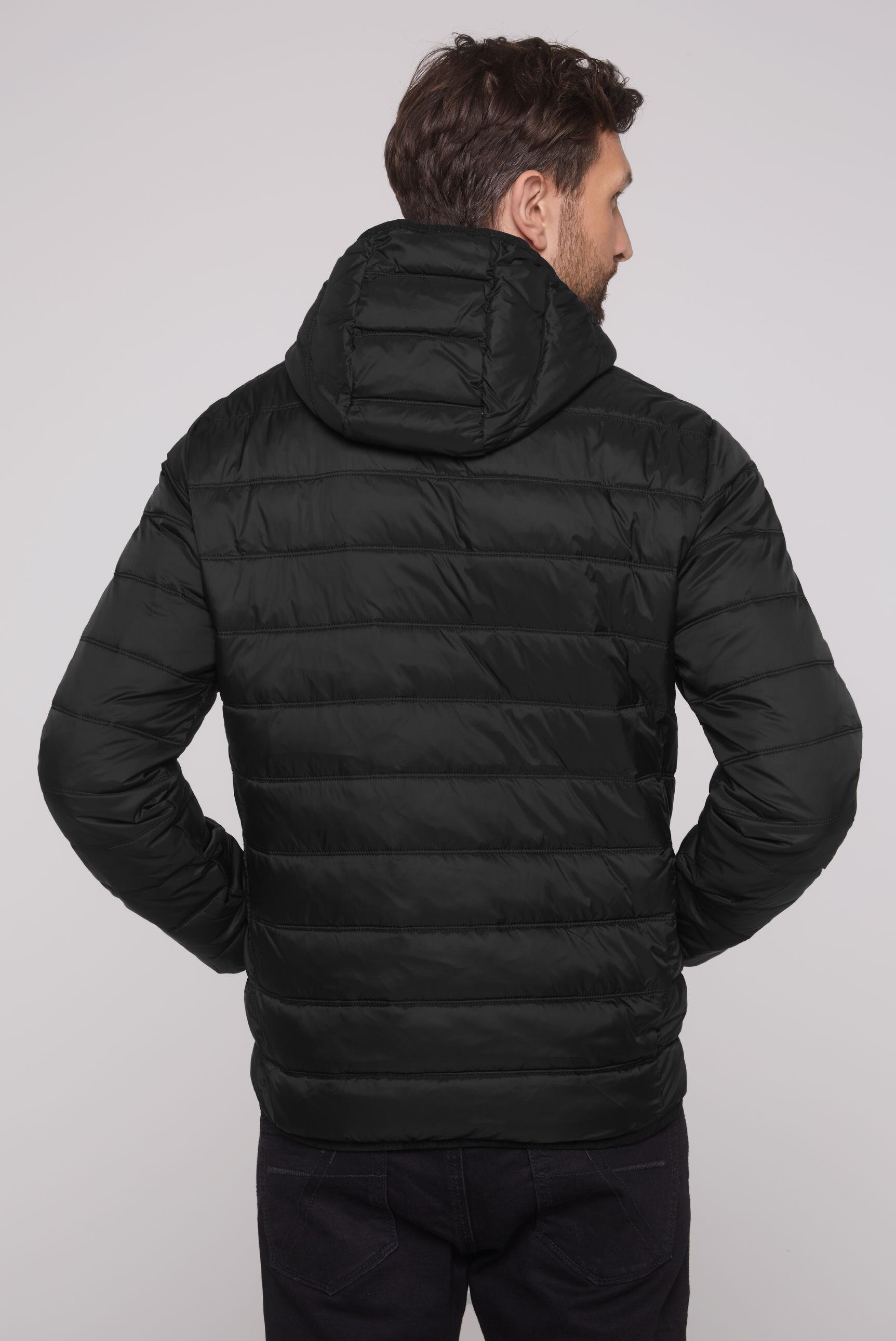 Lekka pikowana kurtka z kapturem - 5