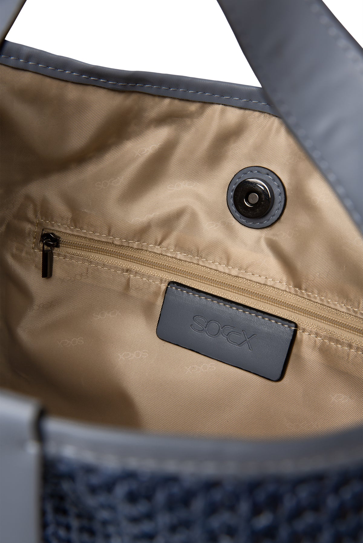 Hobo Bag im Häkel-Design mit Logo-Wechselgurt denim blue