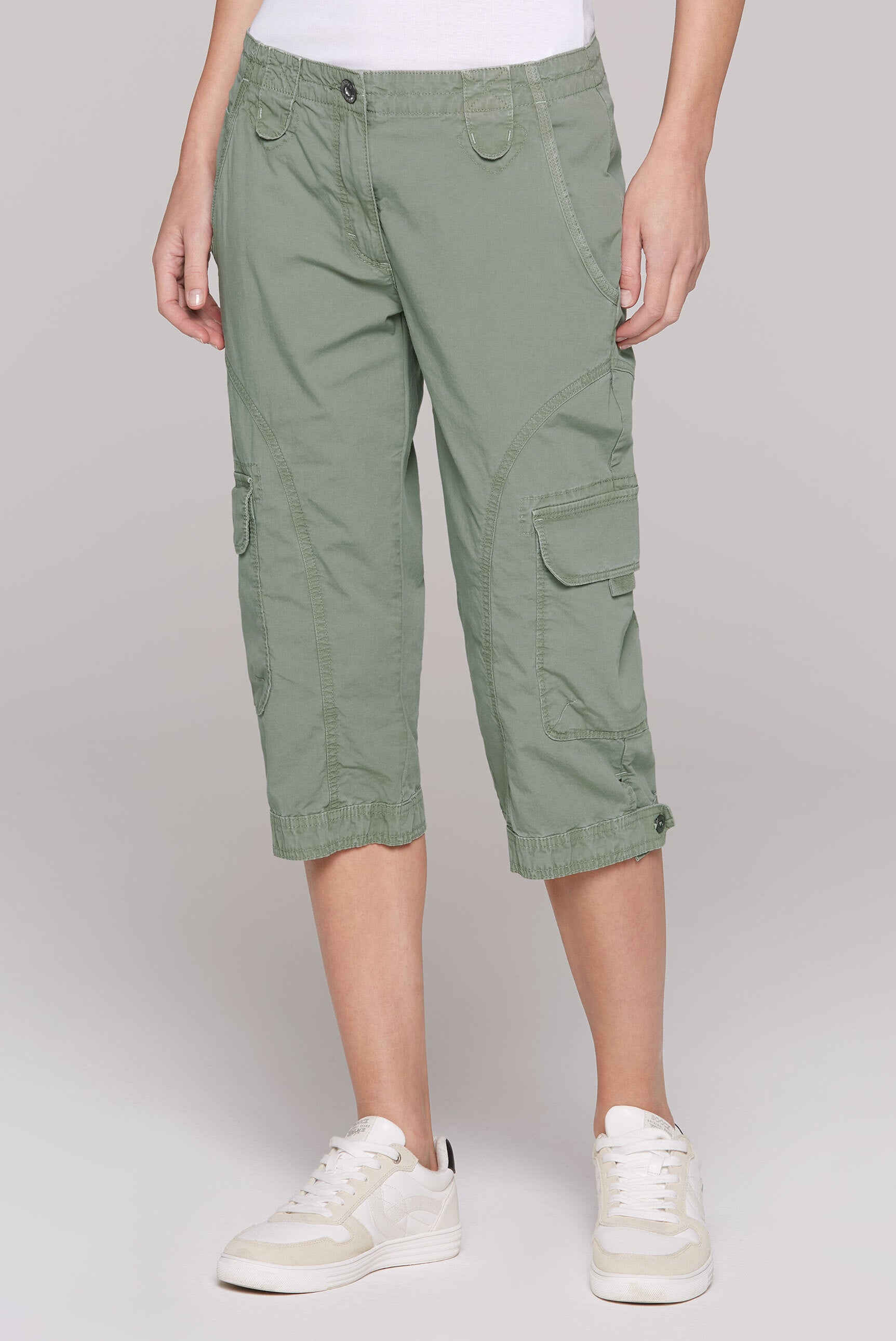 Basic Skater-Shorts mit Beintaschen faded olive - 2
