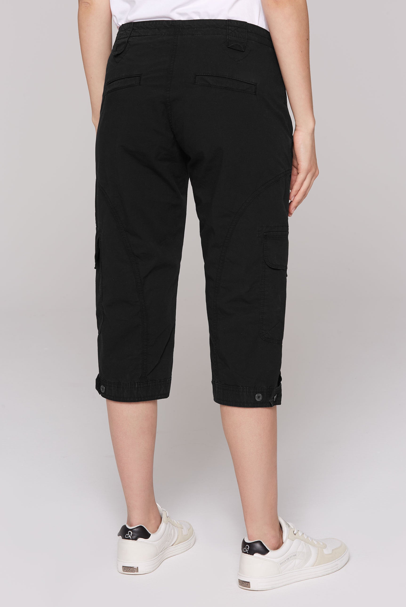 Basic Skater-Shorts mit Beintaschen black