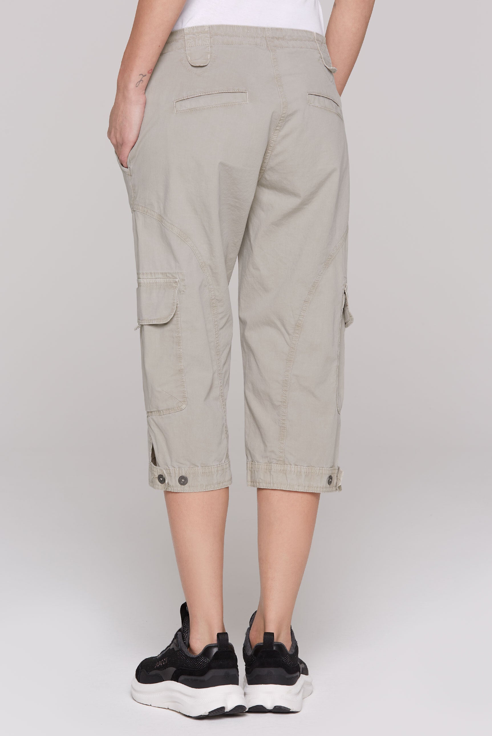 Basic Skater-Shorts mit Beintaschen pale sand