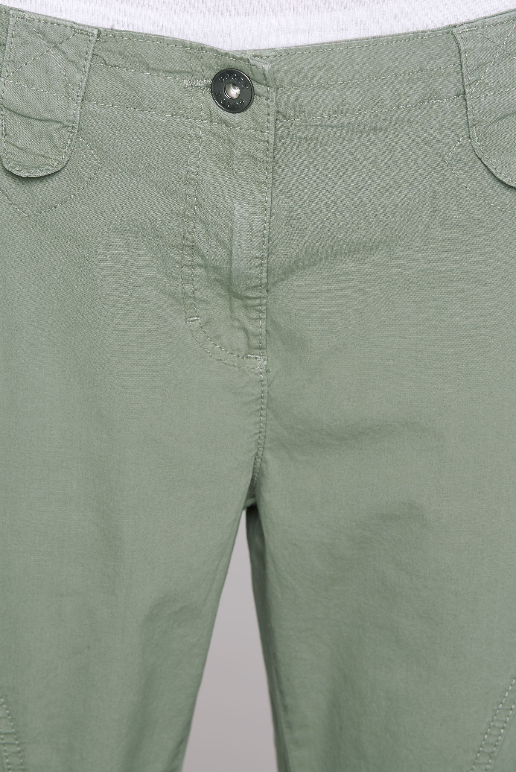 Basic Skater-Shorts mit Beintaschen faded olive - 4