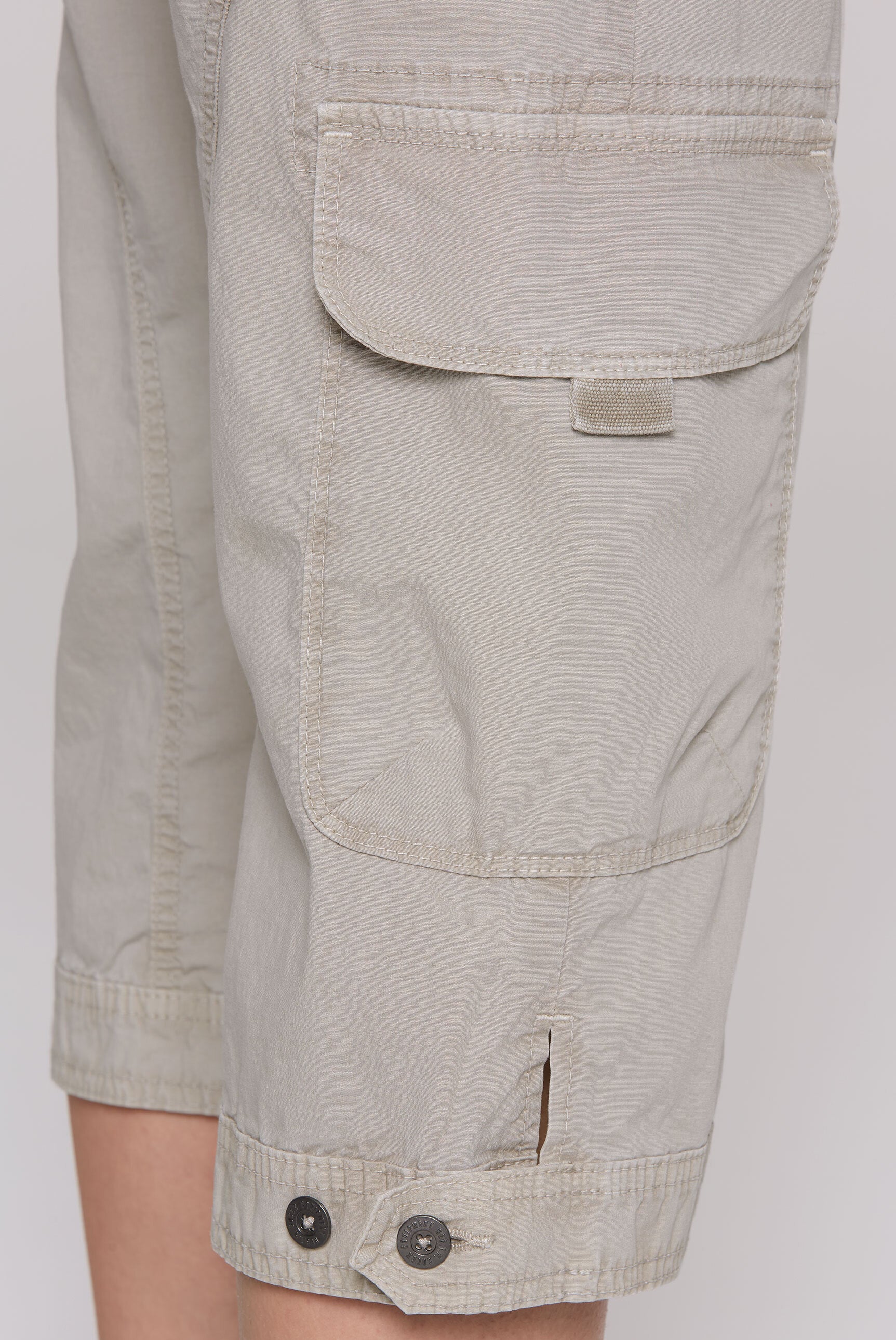 Basic Skater-Shorts mit Beintaschen pale sand