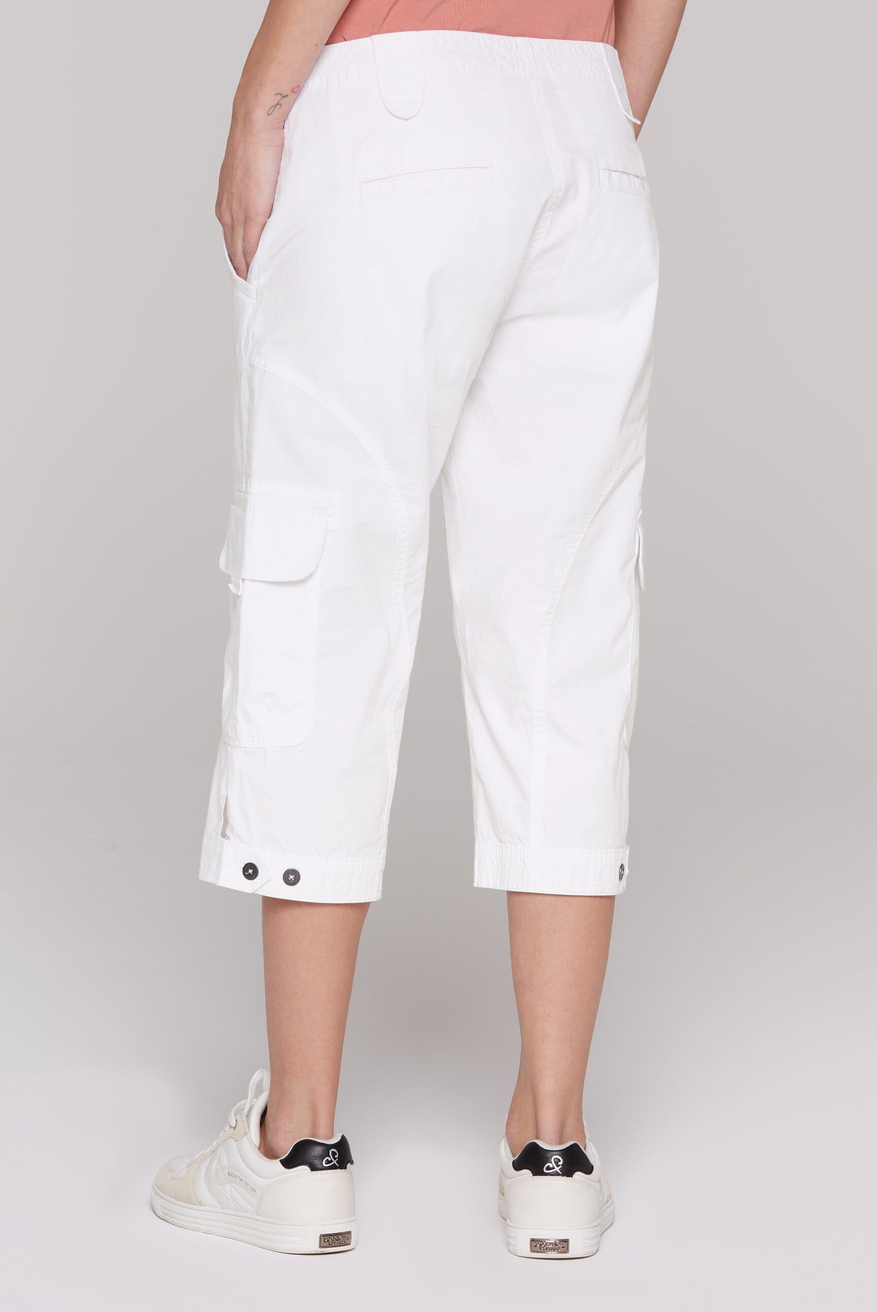 Basic Skater-Shorts mit Beintaschen opticwhite - 5