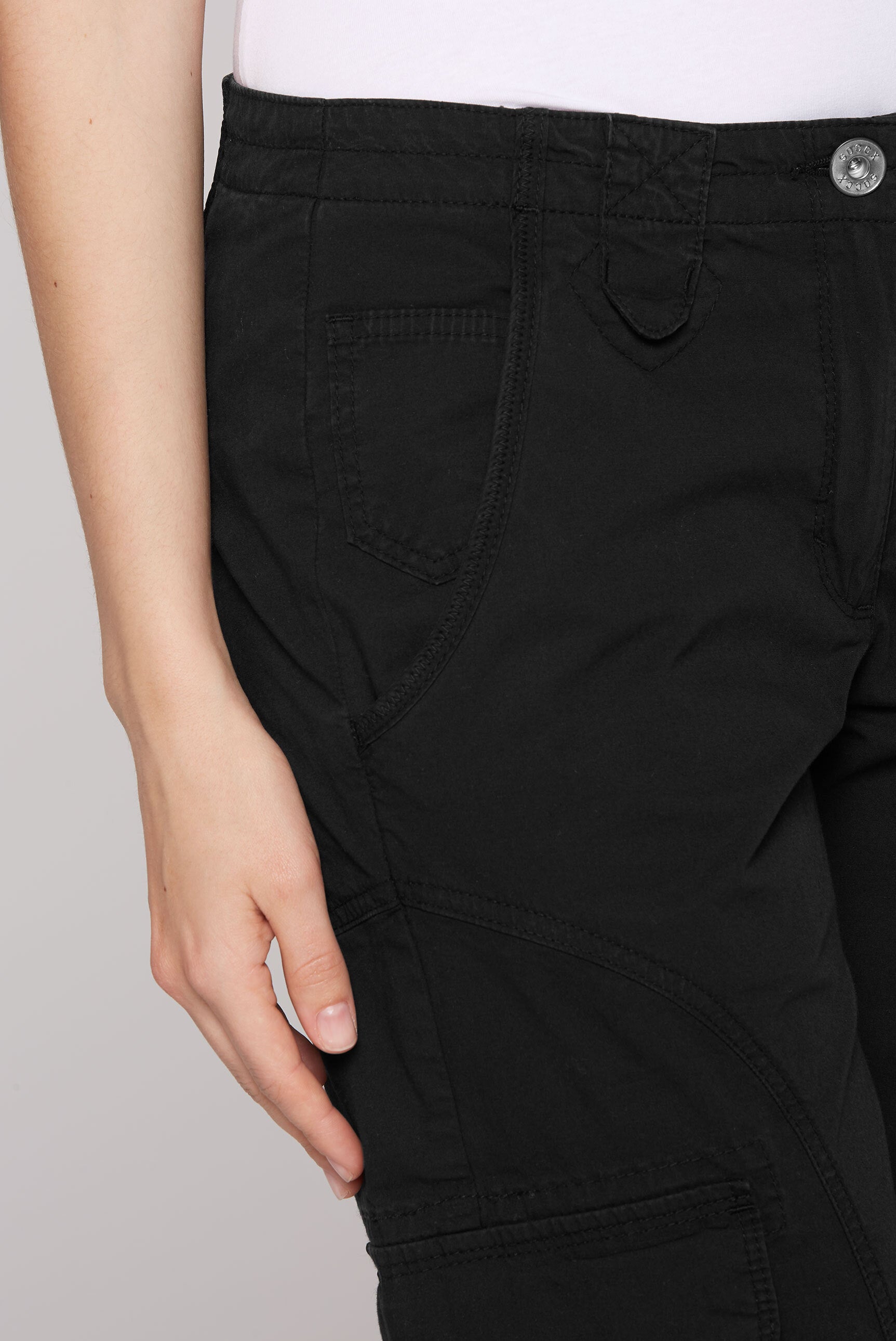 Basic Skater-Shorts mit Beintaschen black - 6