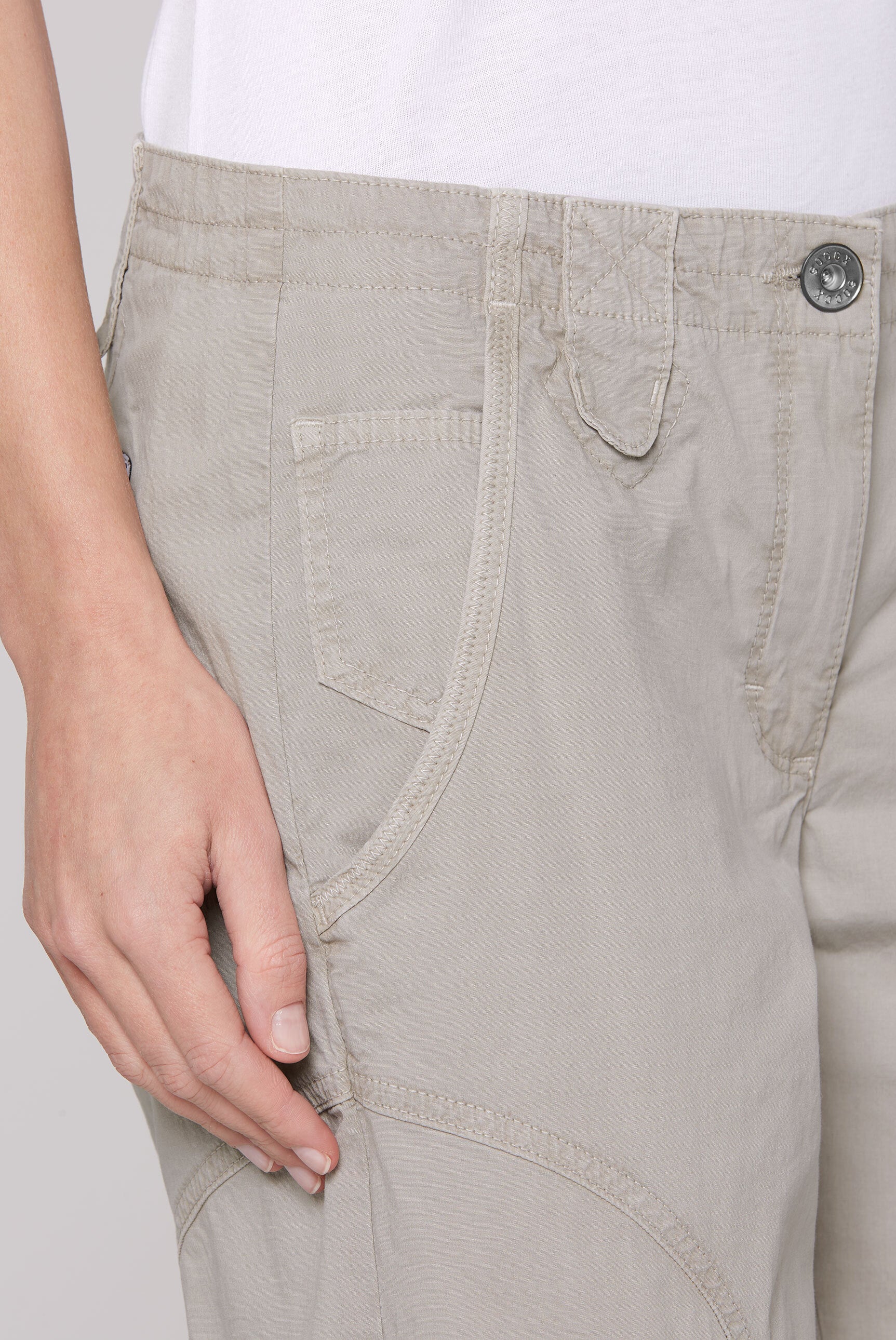 Basic Skater-Shorts mit Beintaschen pale sand
