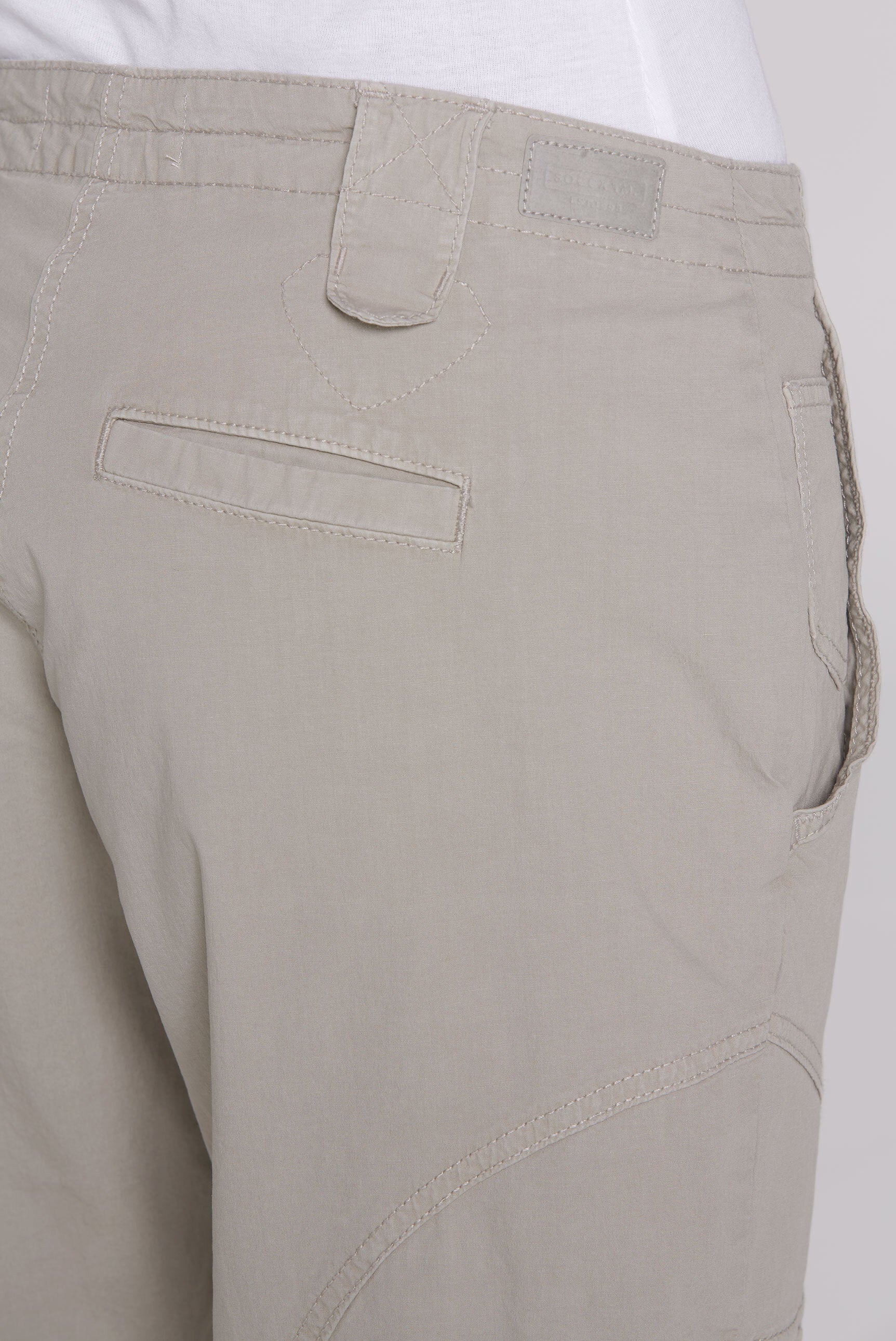 Basic Skater-Shorts mit Beintaschen pale sand - 8