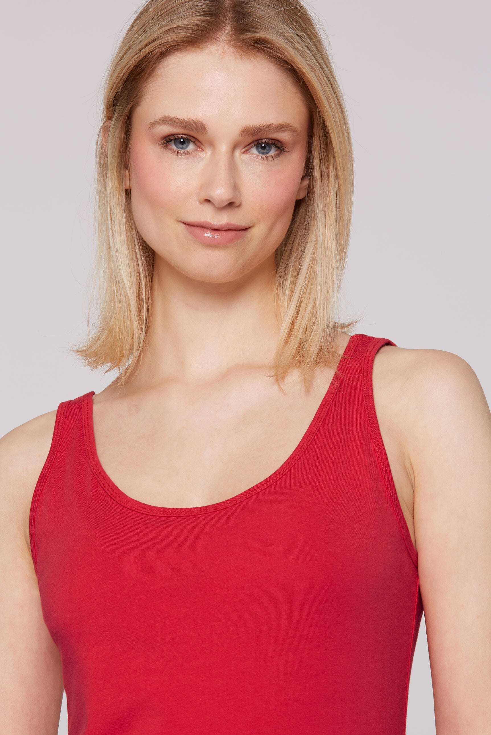 Top z kolekcji podstawowej z mini nadrukiem logo - 4