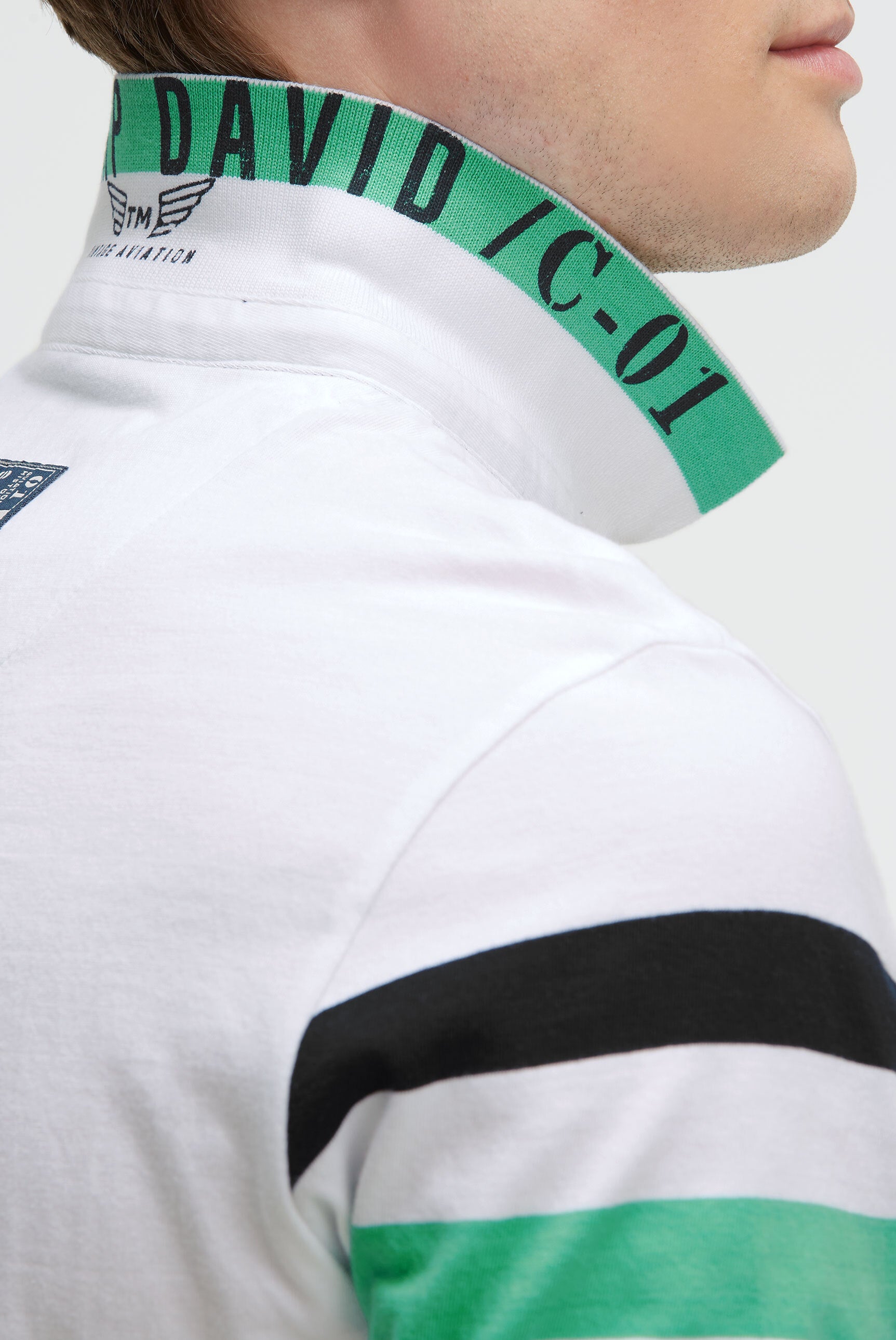 Krótki rękaw polo z paskowym wzorem i artworkami - 7