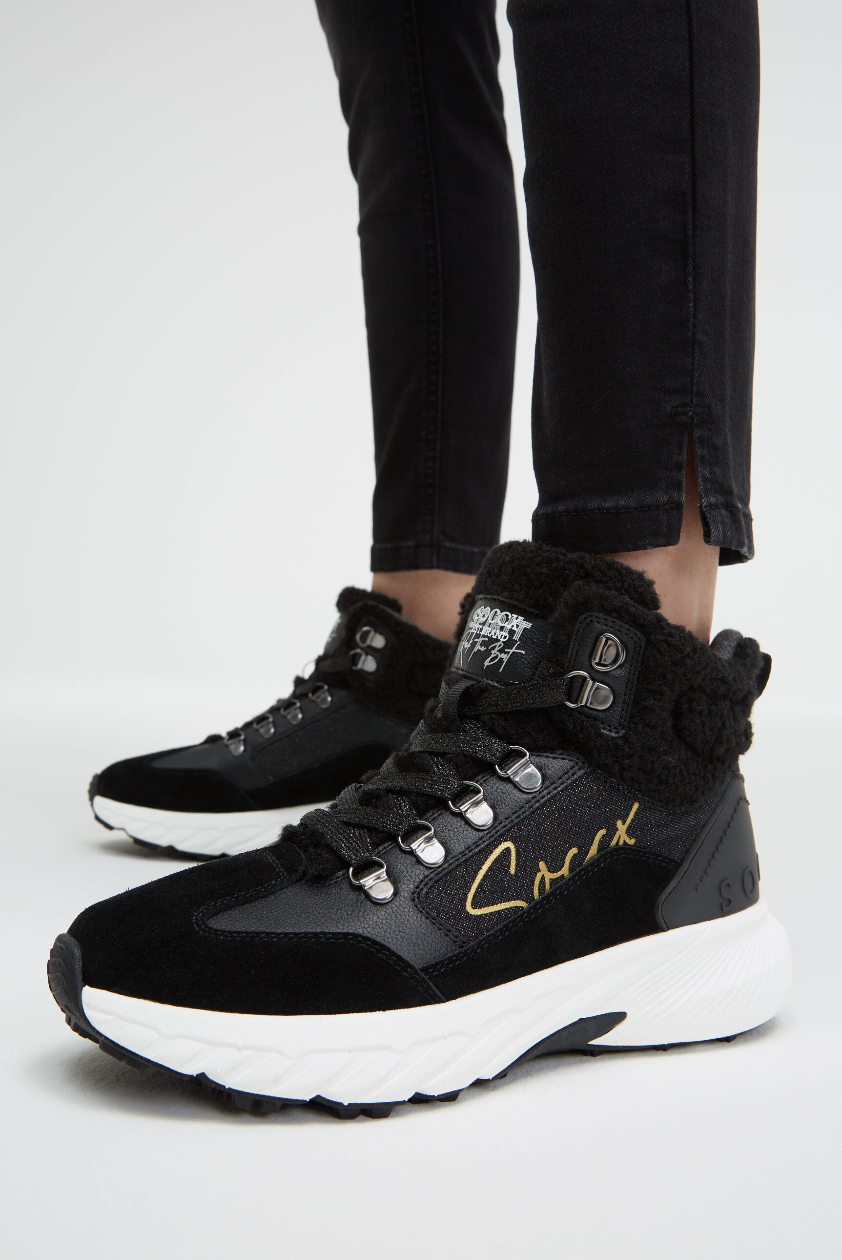 Sneaker Hightop w stylu hikingowym