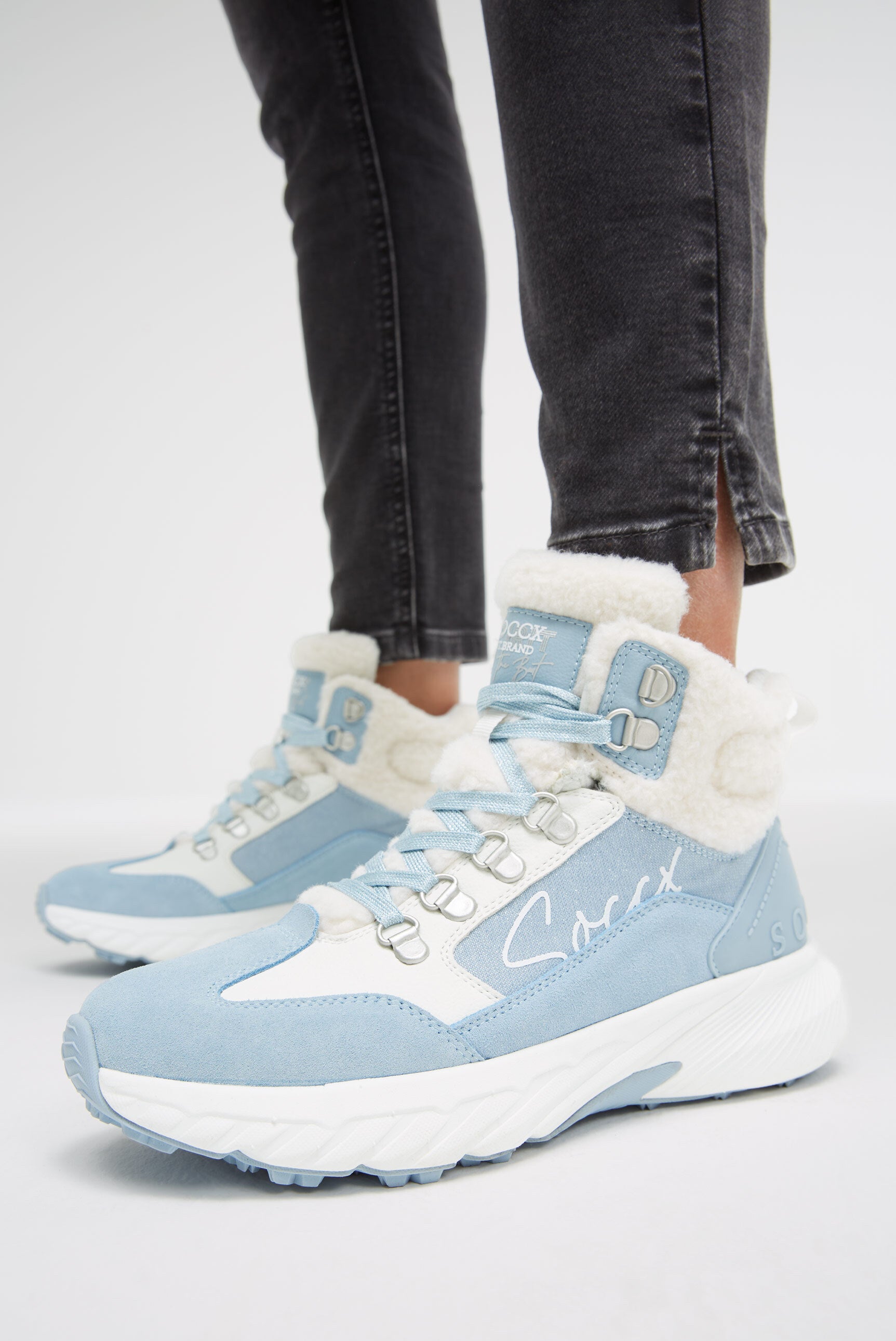 Sneaker Hightop w stylu hikingowym