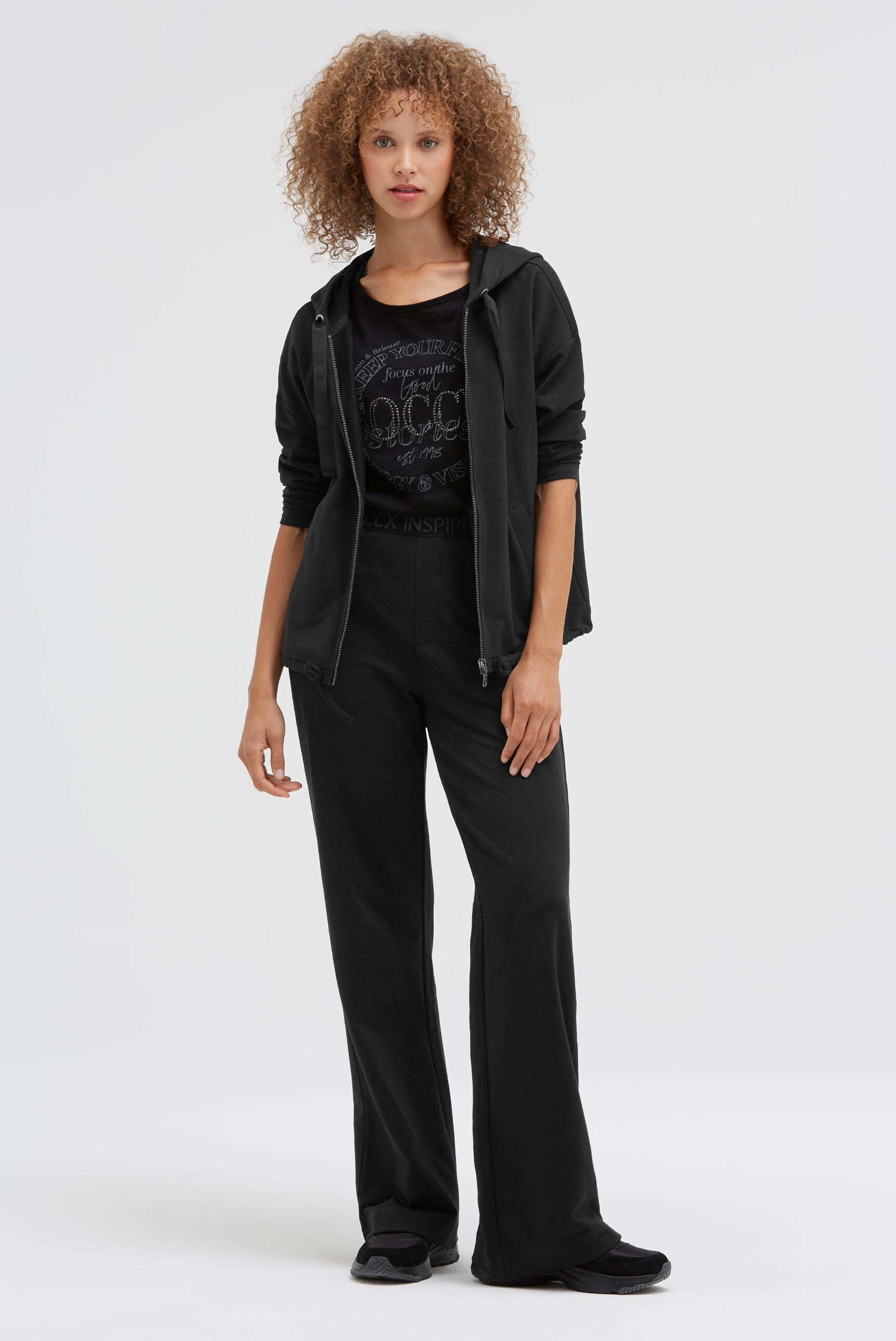 Bluza z kapturem z nadrukiem na plecach