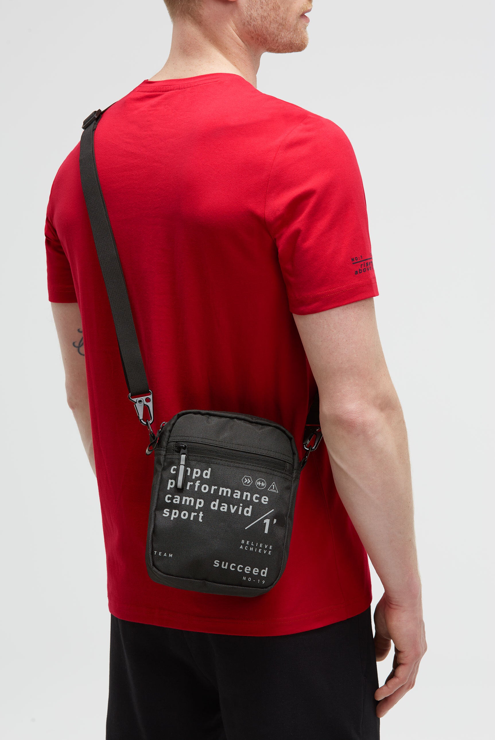 Lekka torba crossbody z odblaskowym nadrukiem - 2