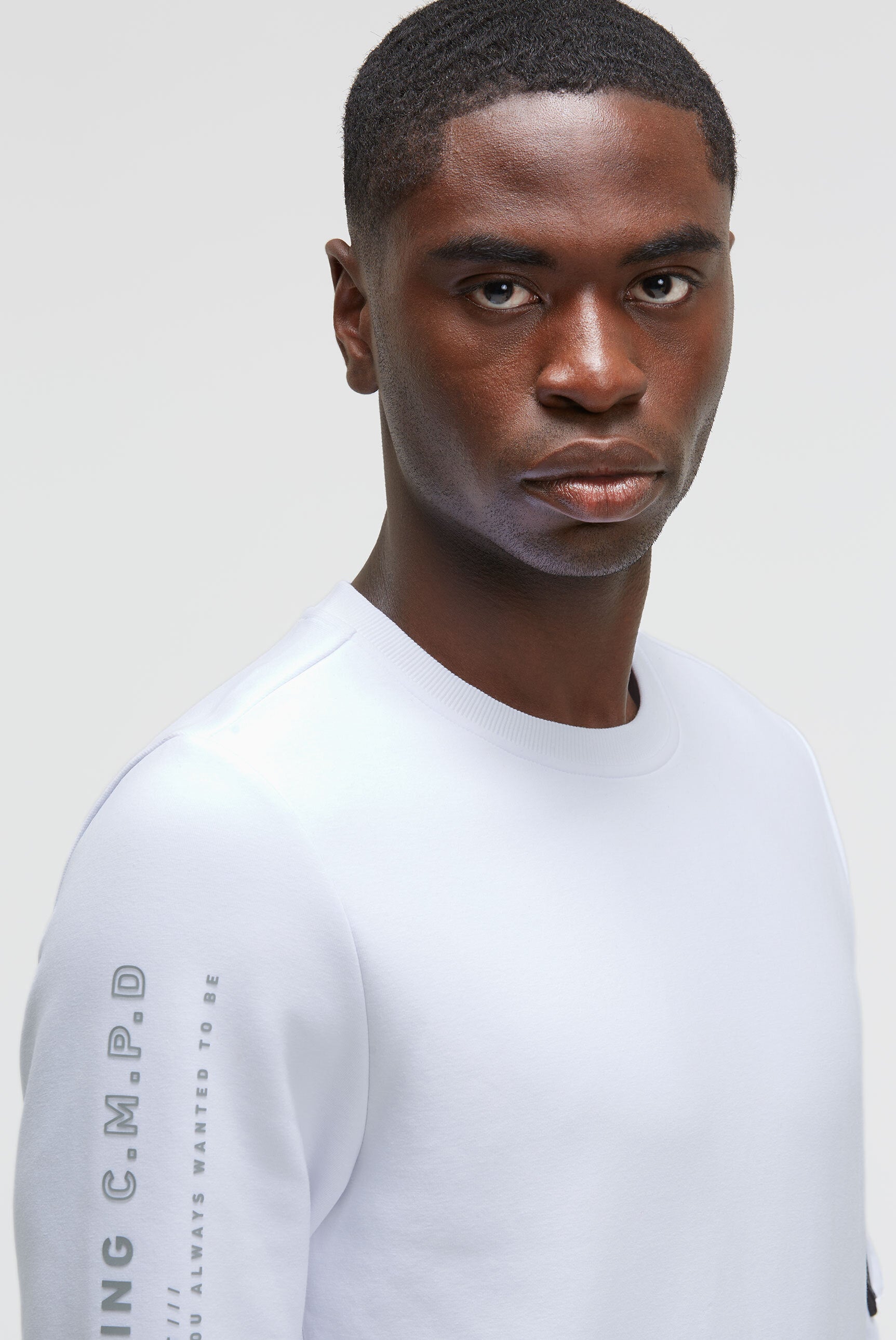 Bluza z interlocku z kieszenią na rękawie i nadrukiem - 4