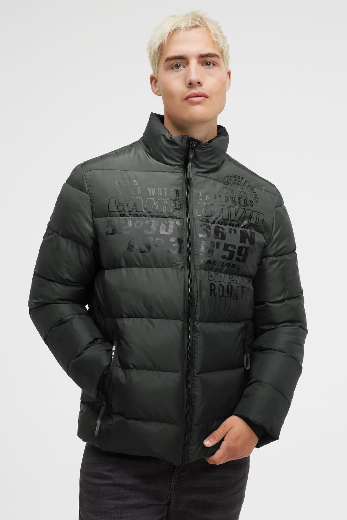 Steppjacke mit Dip-Dye-Effekt und Logo Prints dark forest