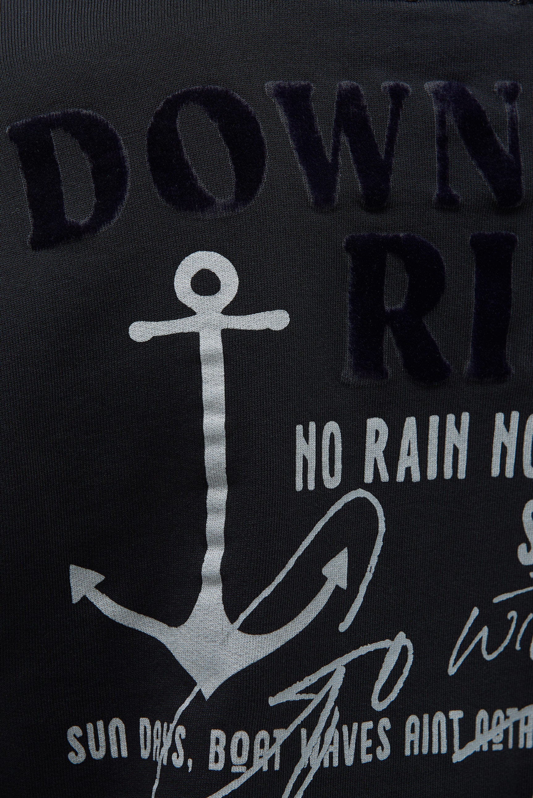 Hoodie z dekoracyjną grafiką na plecach - 6