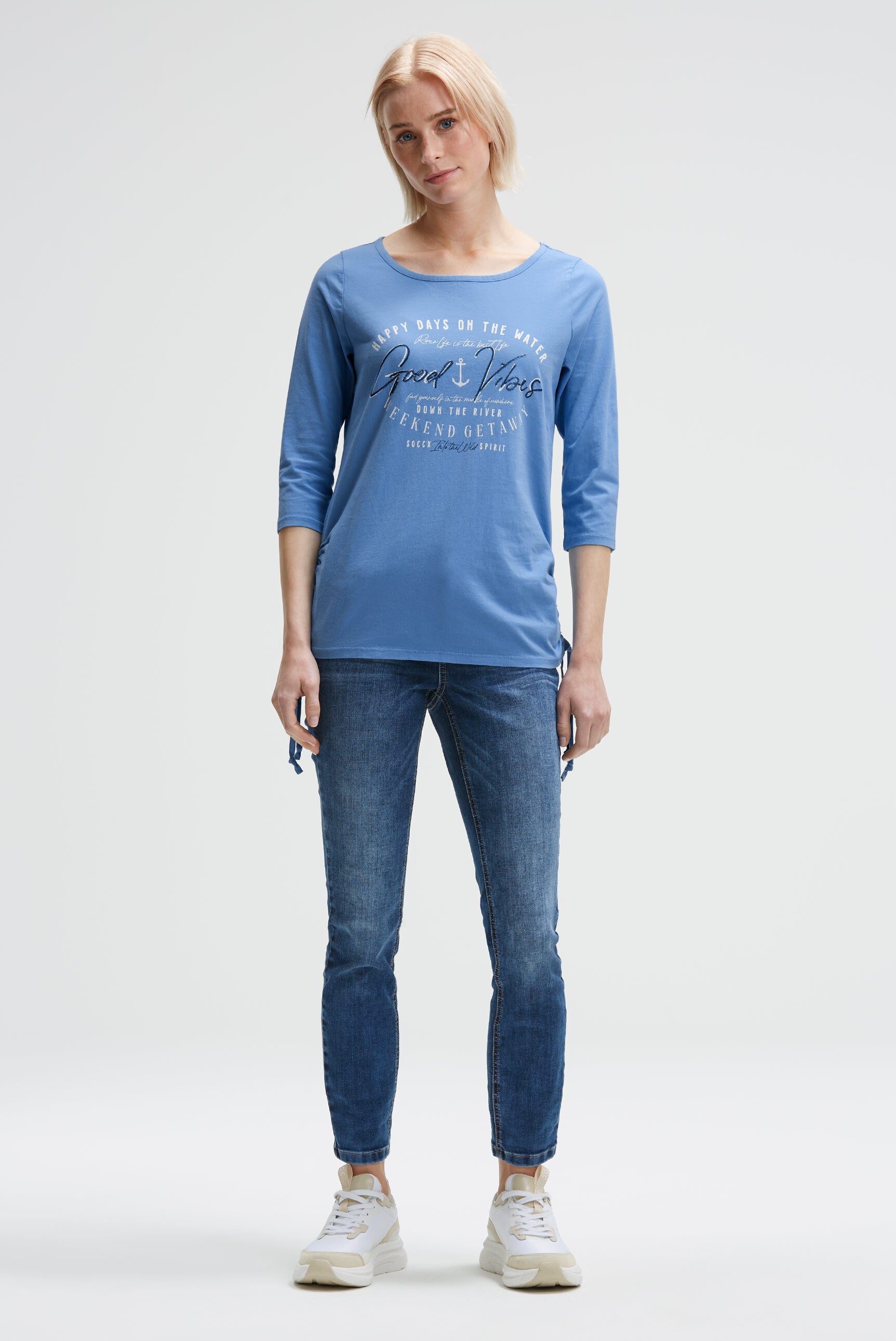 Koszulka z okrągłym dekoltem, rękawy 3/4 i marszczenie po bokach - 3