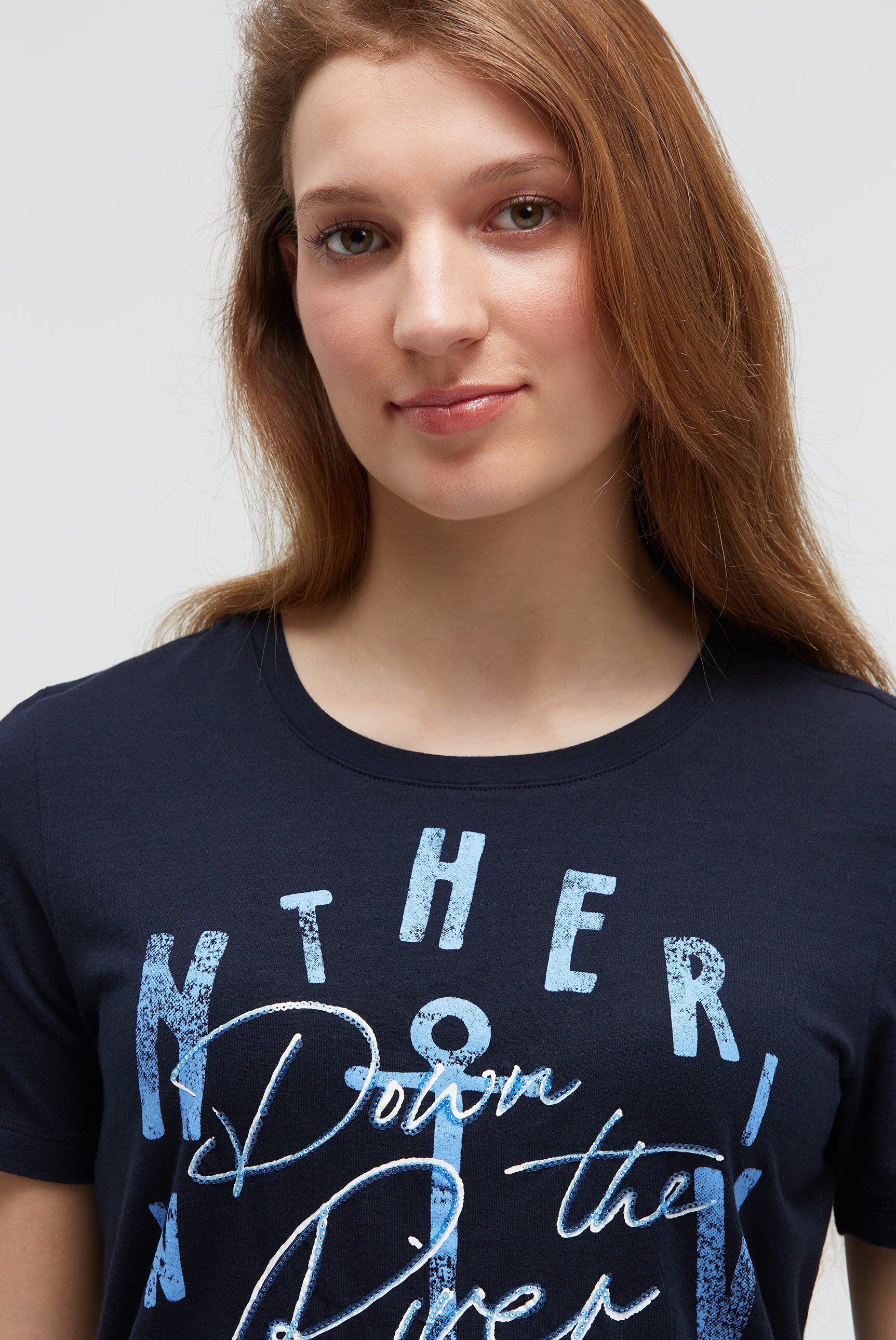 T-shirt z nadrukiem i detalami z cekinów - 4