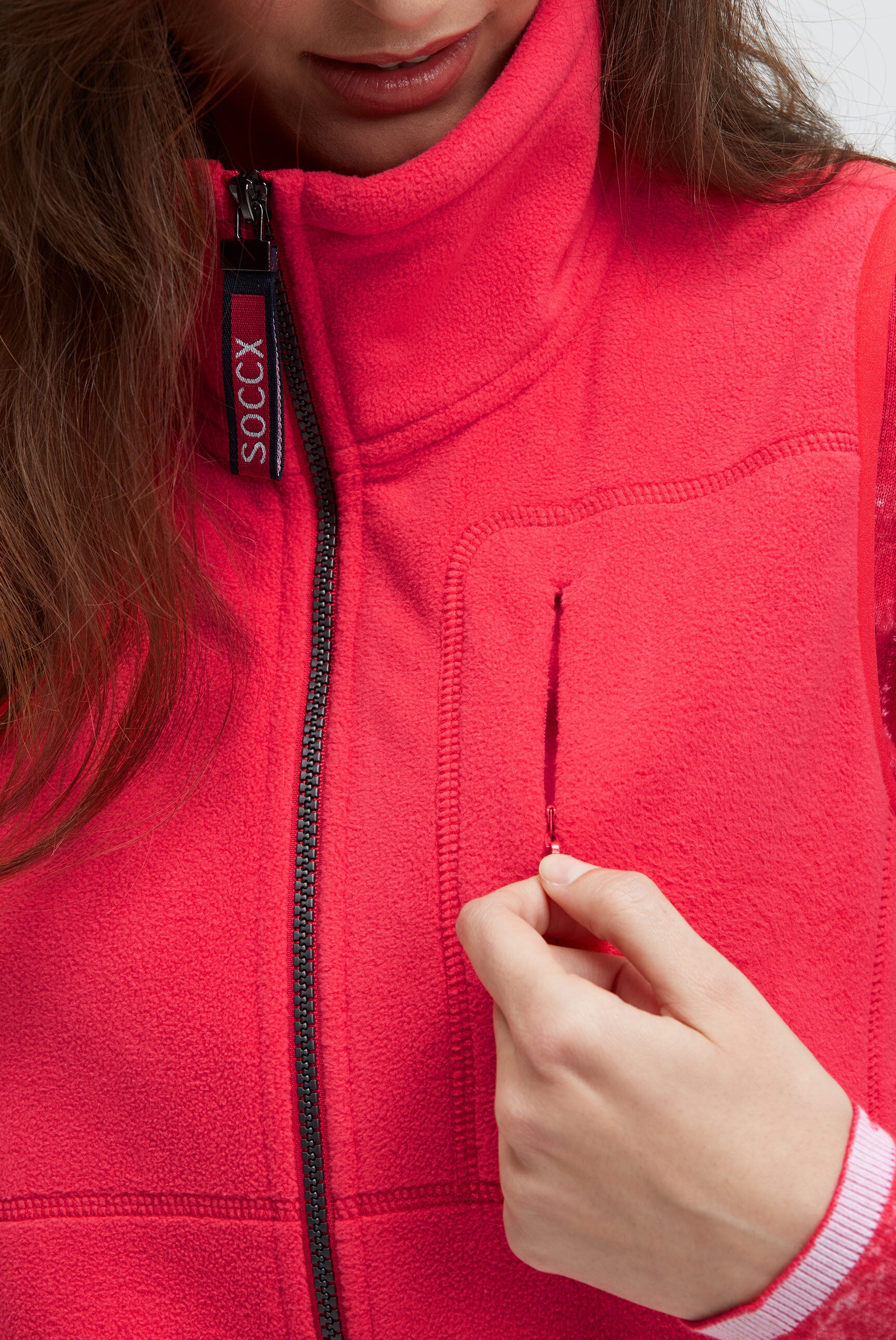 Kamizelka polarowa z grafiką na plecach - 6