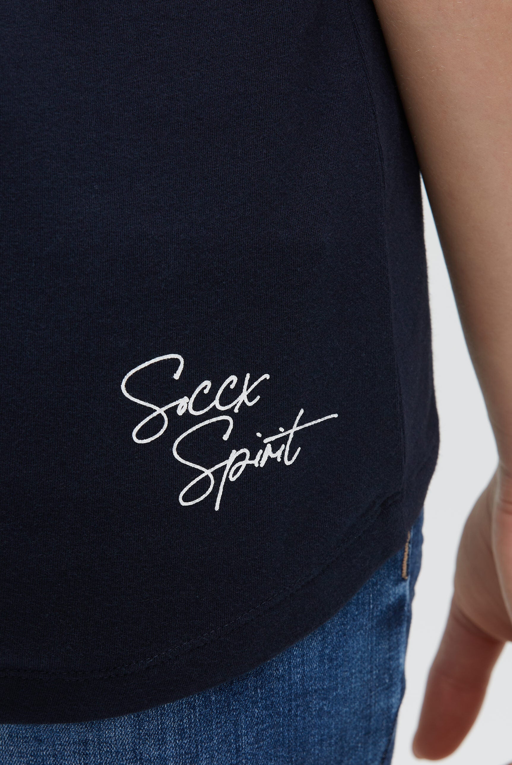T-shirt z nadrukiem i detalami z cekinów