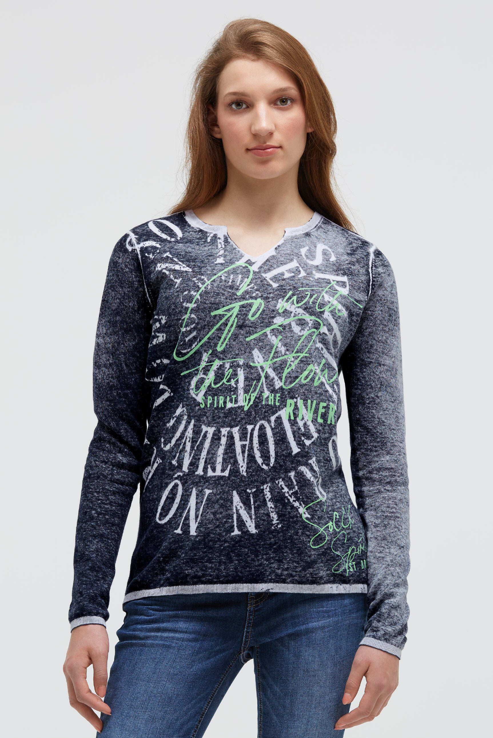 Sweter z nadrukiem wewnętrznym i efektami acid