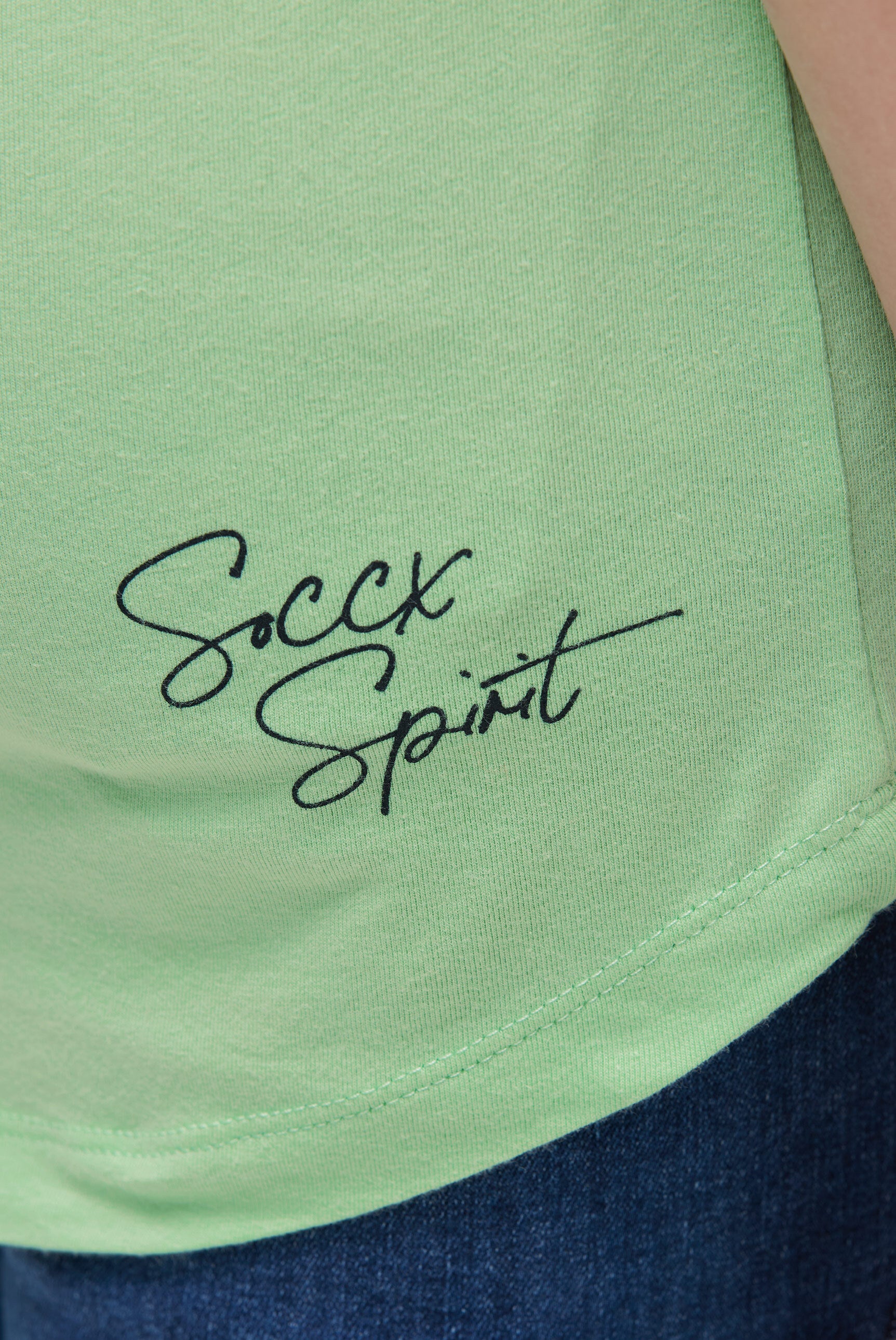 T-shirt z nadrukiem i detalami z cekinów - 7