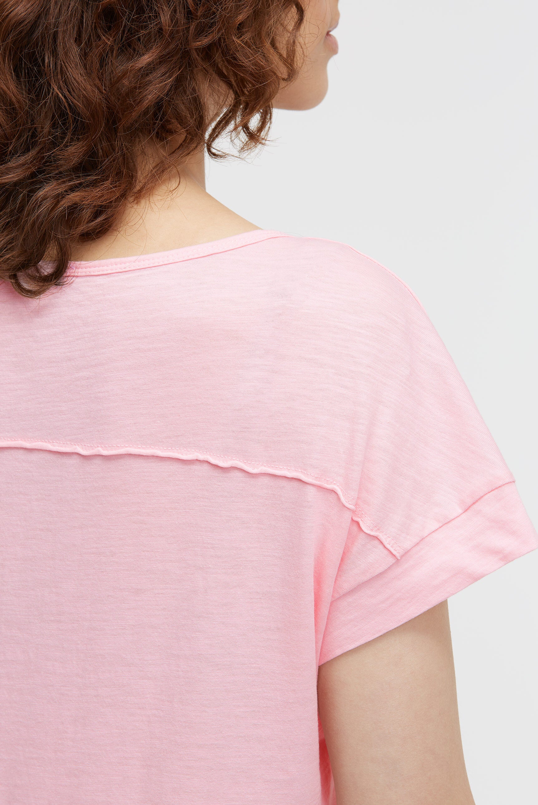 Koszulka z grafiką z kamieni ozdobnych - 7