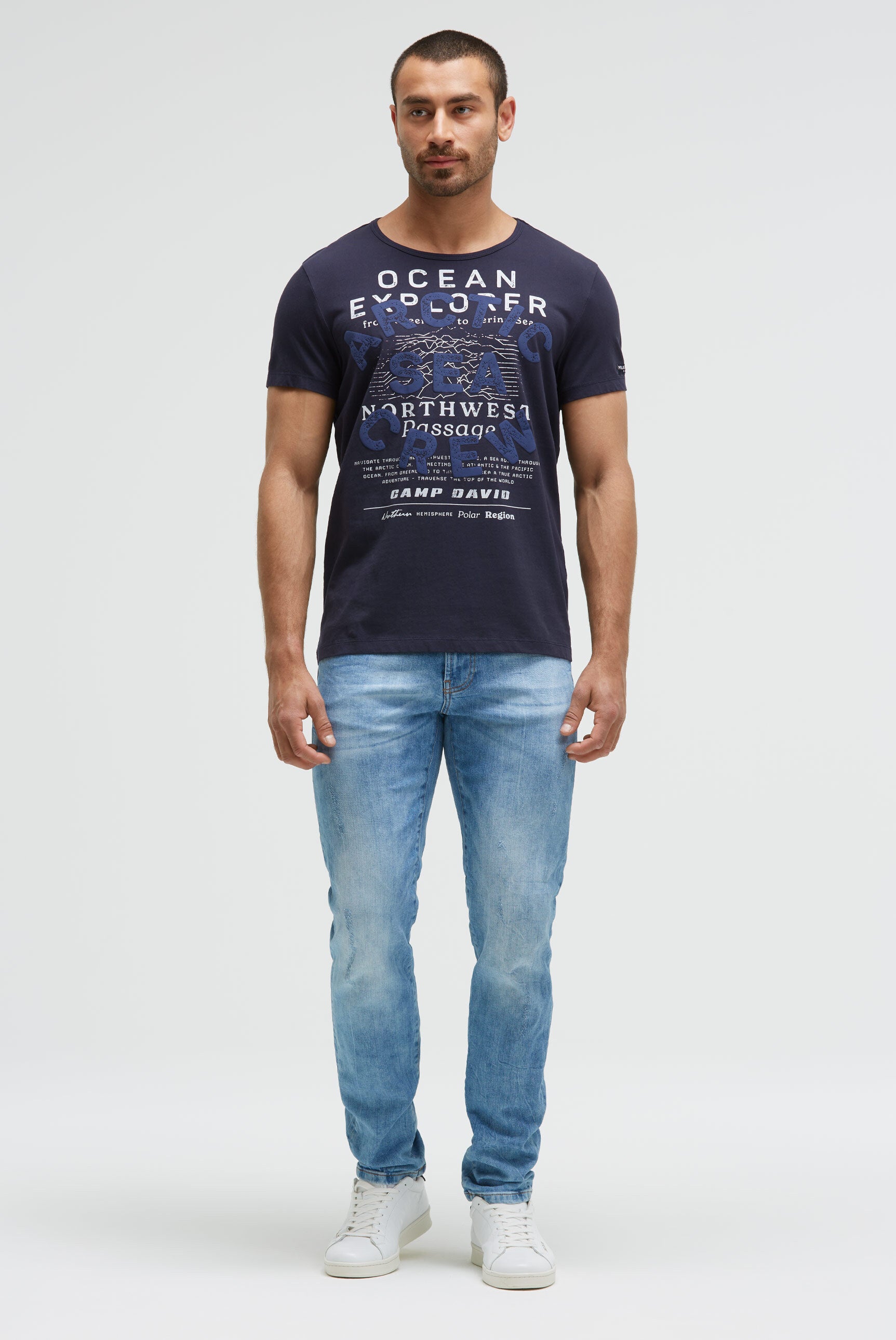 T-shirt z puffprintem w stylu used look - 3