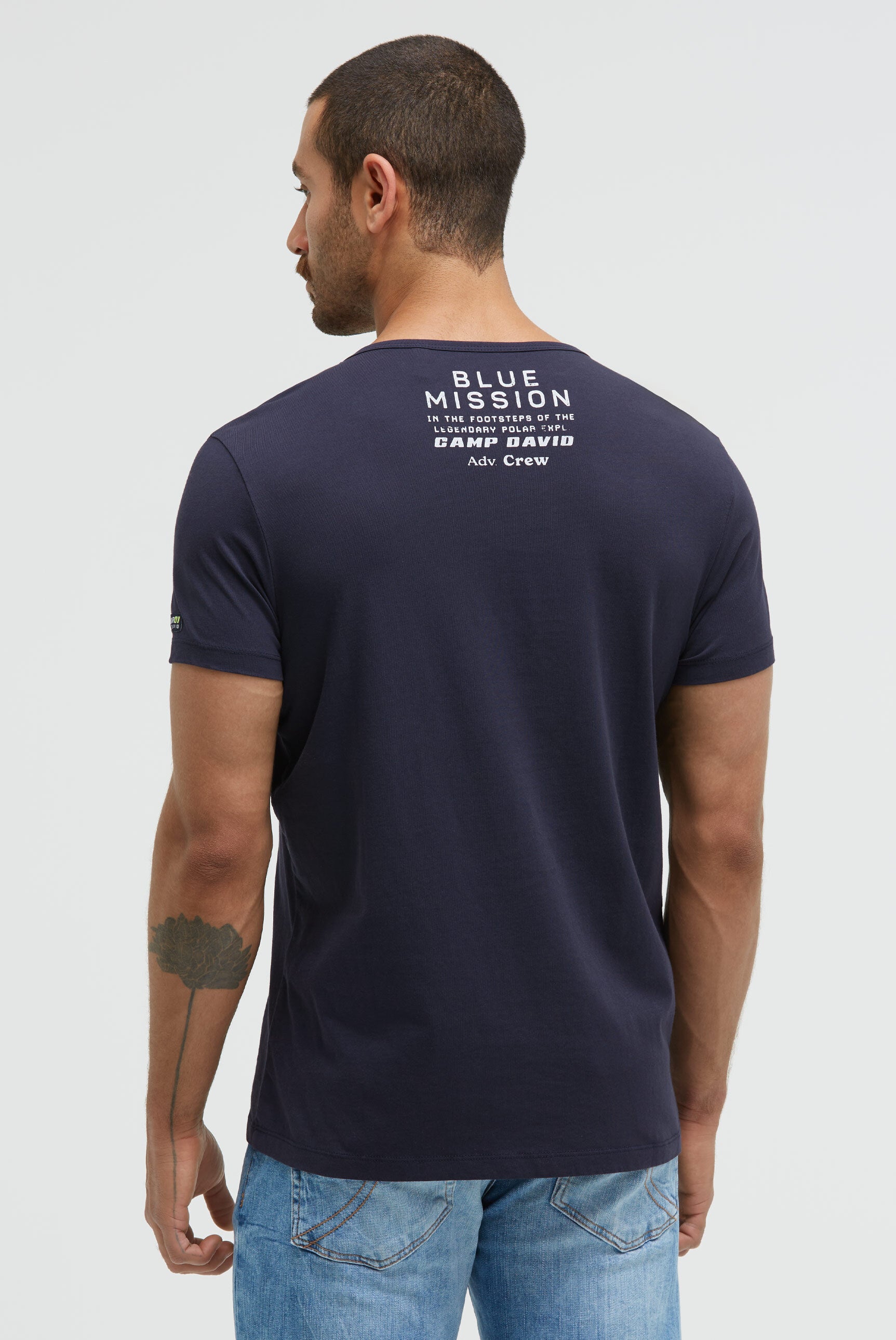 T-shirt z puffprintem w stylu used look - 5