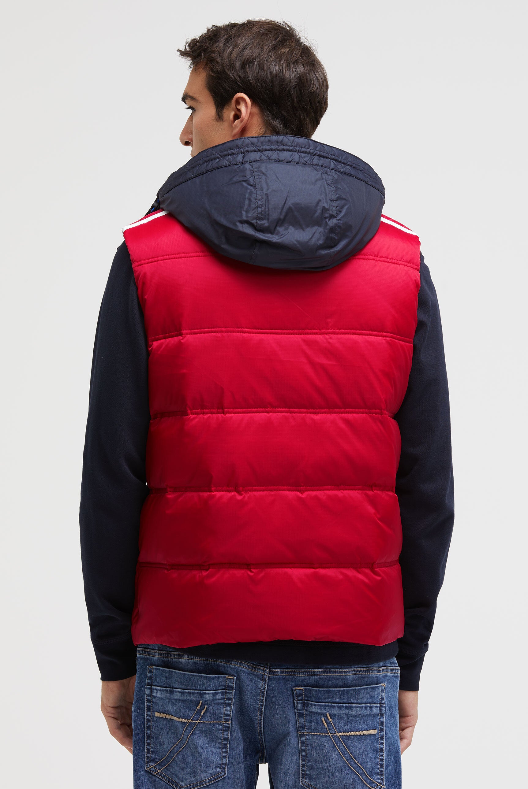 Pikowana kamizelka z taśmami, nadrukami i kapturem - 5