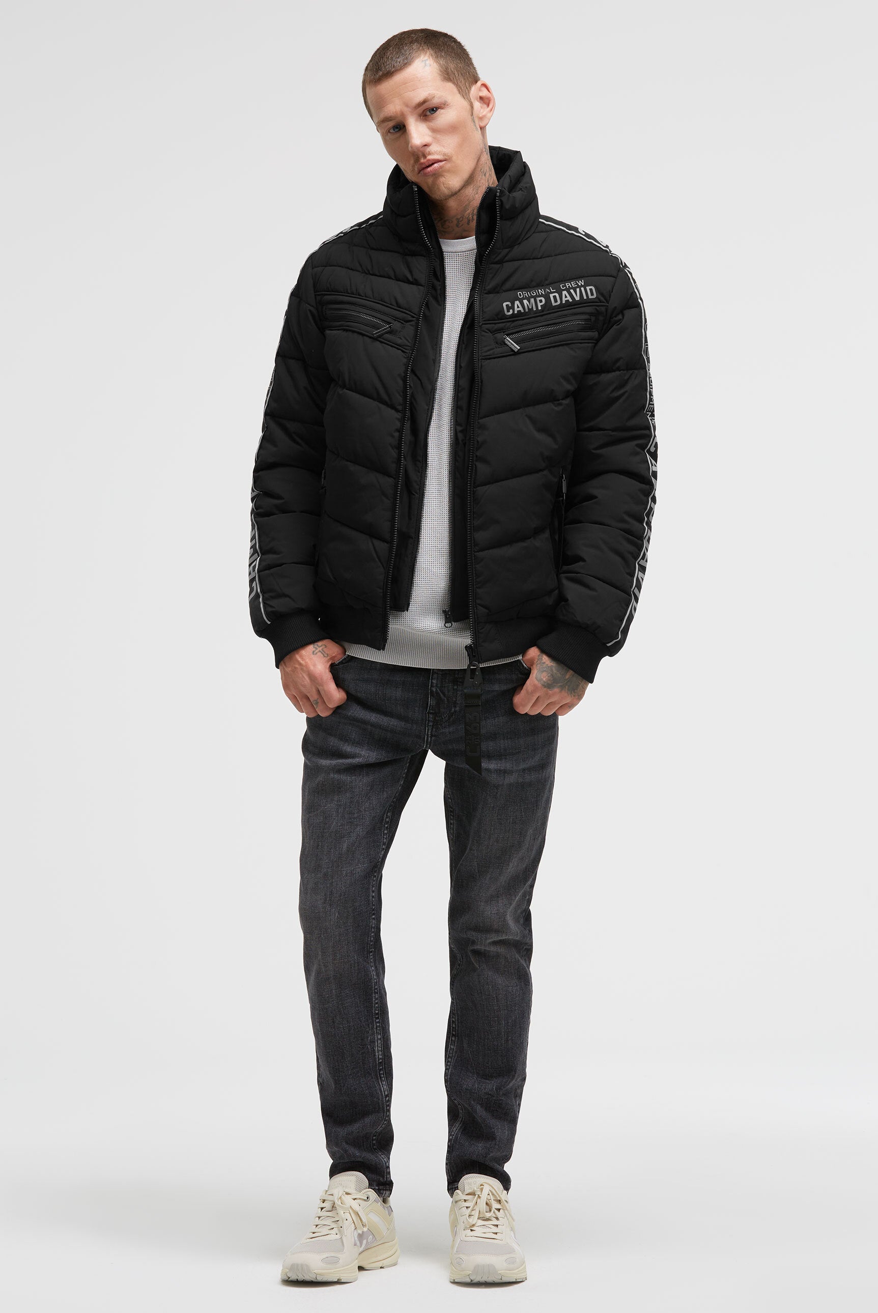 Steppblouson mit Doppelkragen und Logo-Tapes