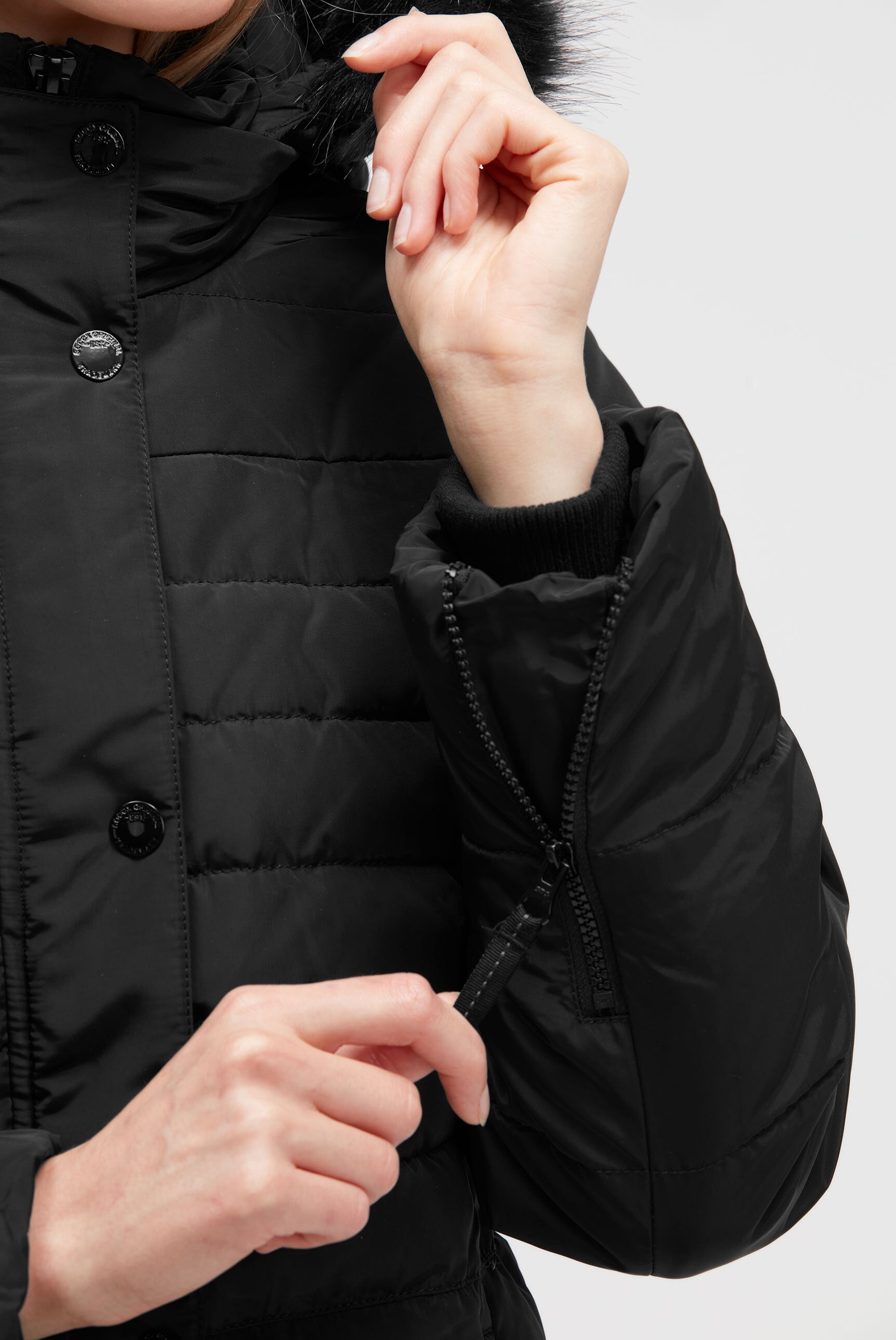 Pikowana parka z odpinanym kapturem i sztucznym futrem - 6