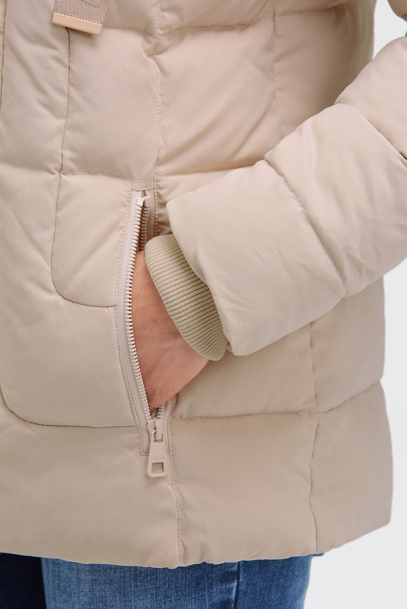 Kurtka z pikowanym wzorem i kapturem - 7