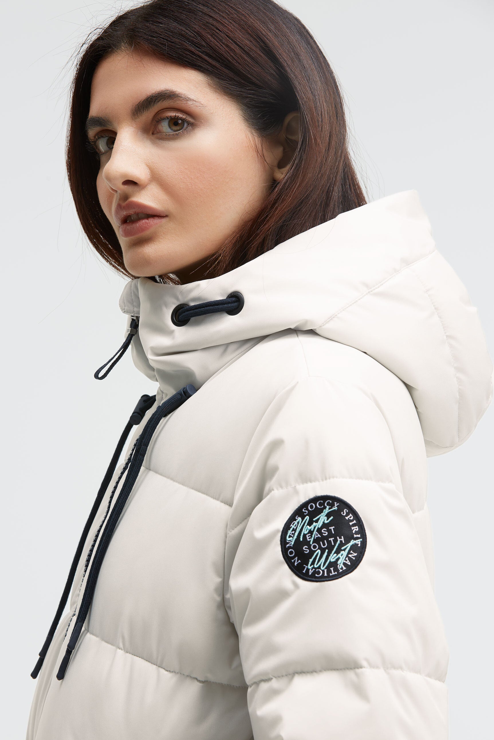 Pikowana parka z wysoko zapinanym kapturem - 4