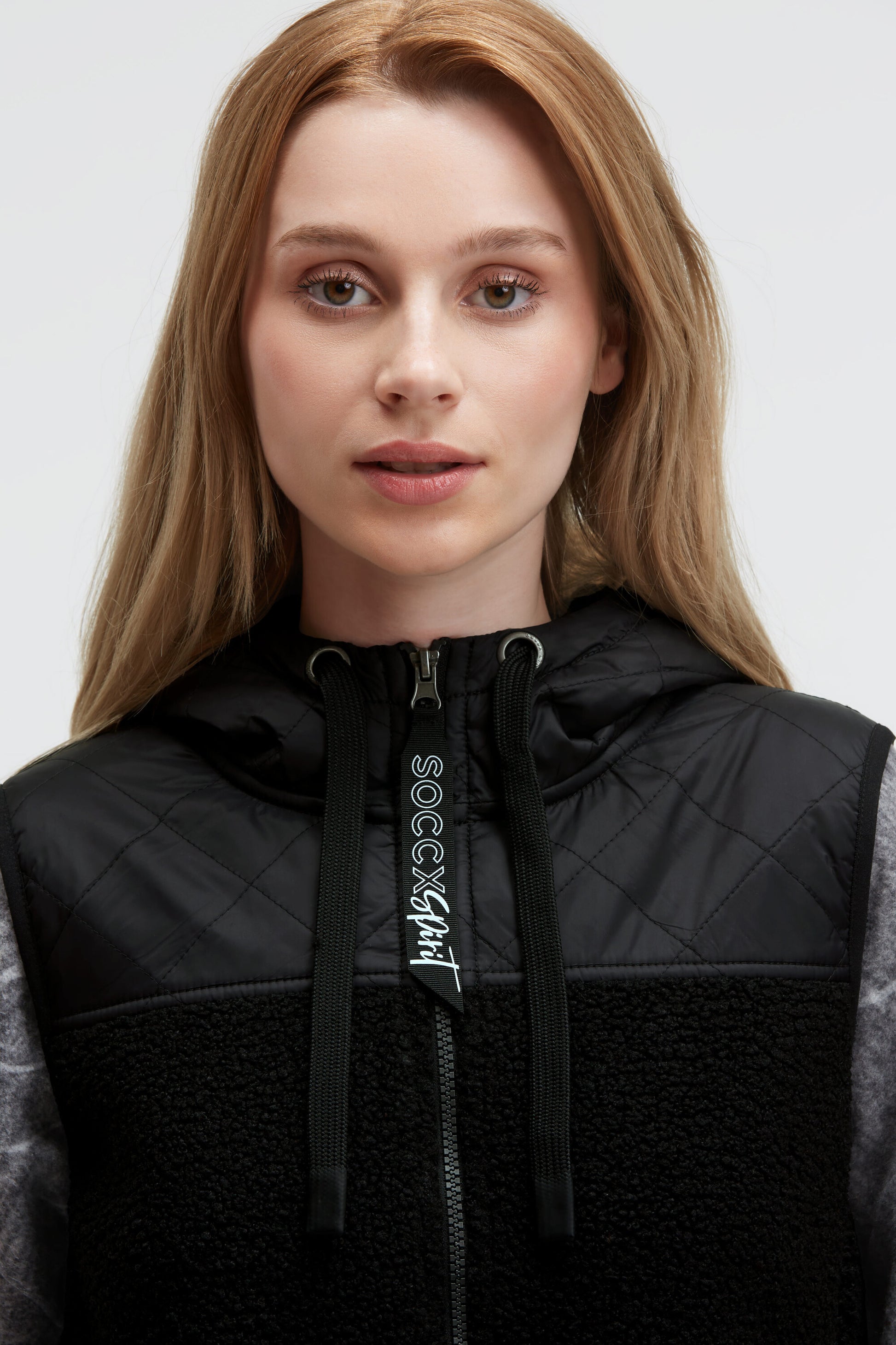 Loop-Fleece-Weste im Materialmix mit Kapuze - 4