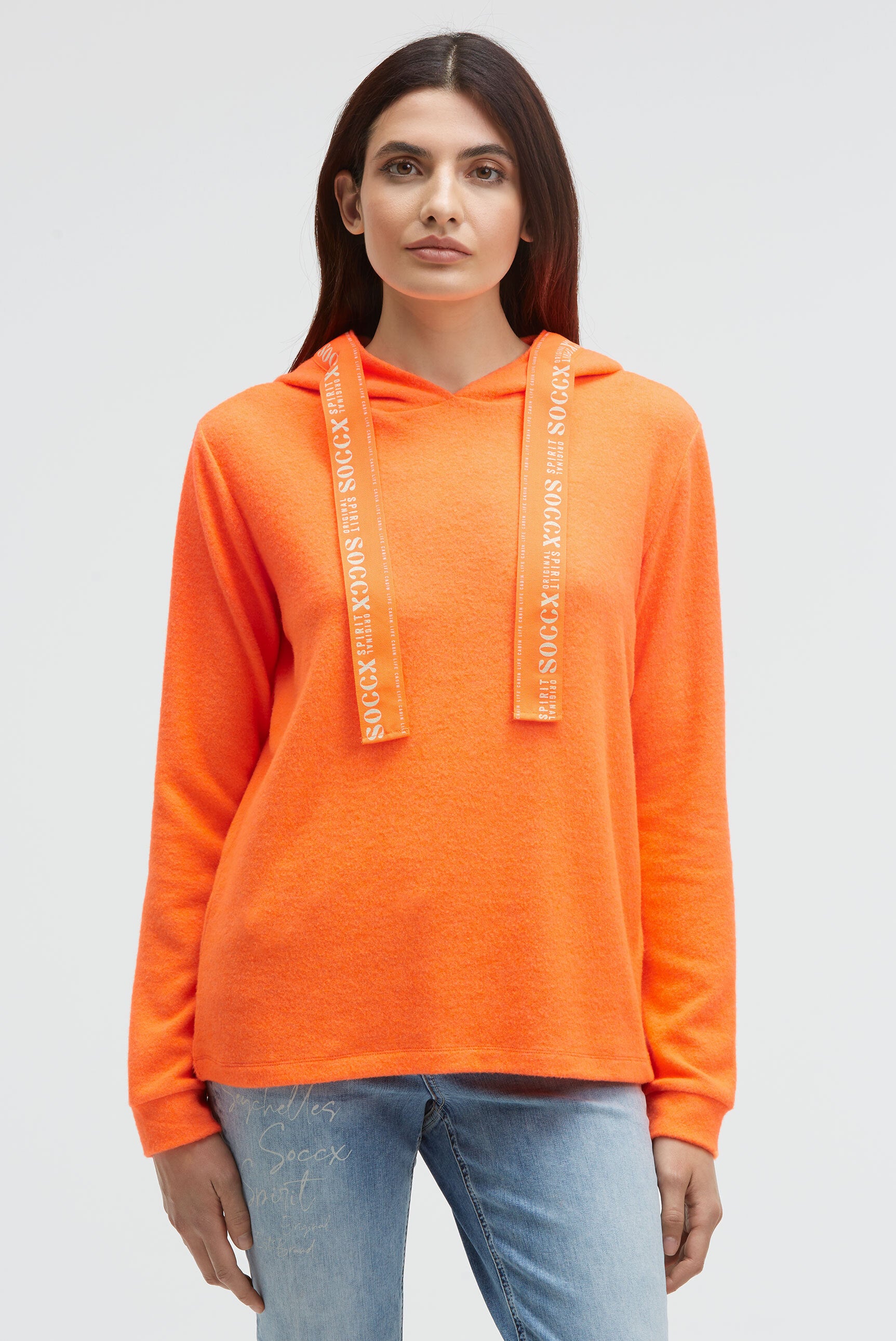 Flauschstrickpullover mit Logo-Tape an der Kapuze - 2