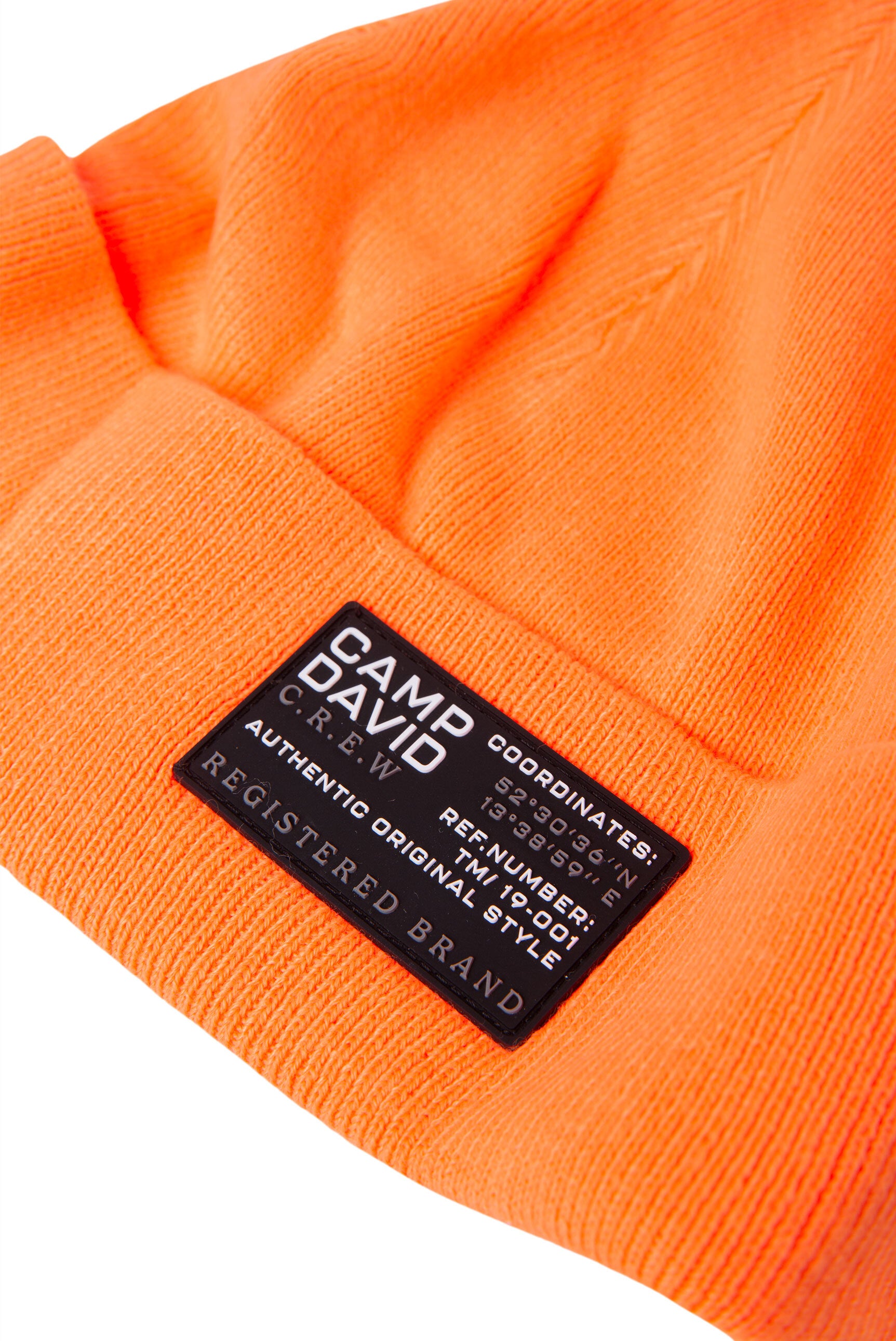 Czapka w prążkowanym splocie z naszywką z logo - 3