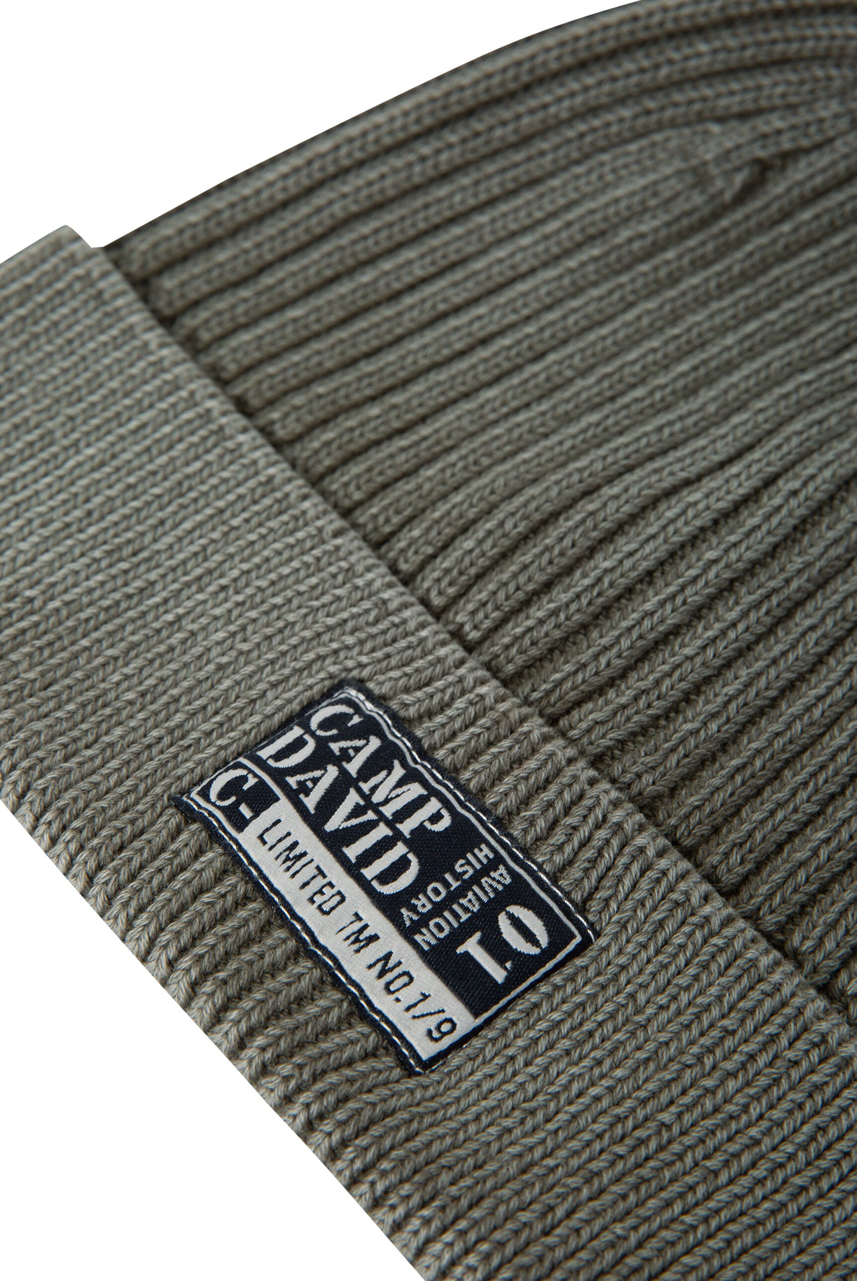 Czapka dzianinowa Stone Washed z naszywką z logo - 3