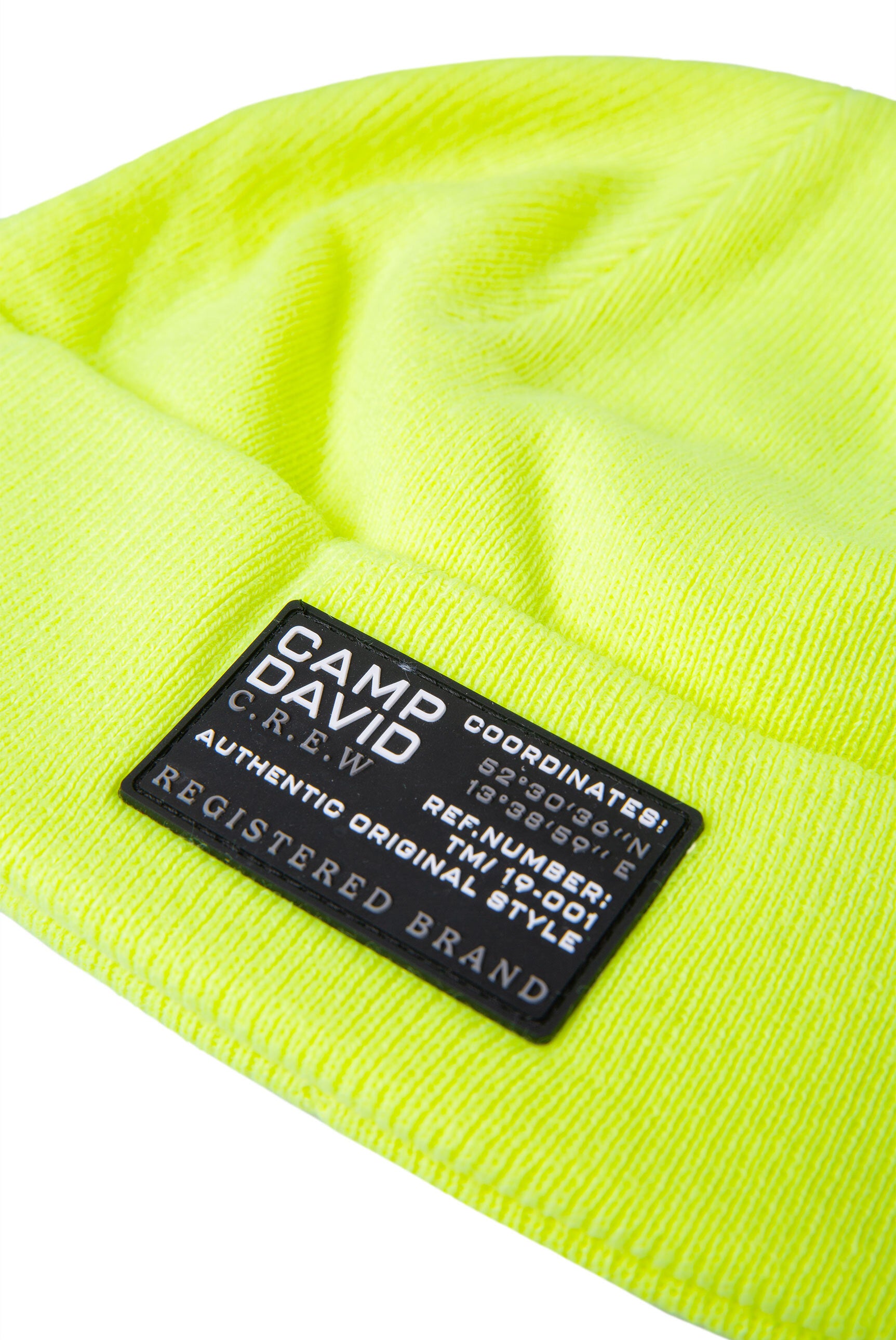 Czapka w prążkowanym splocie z naszywką z logo - 3