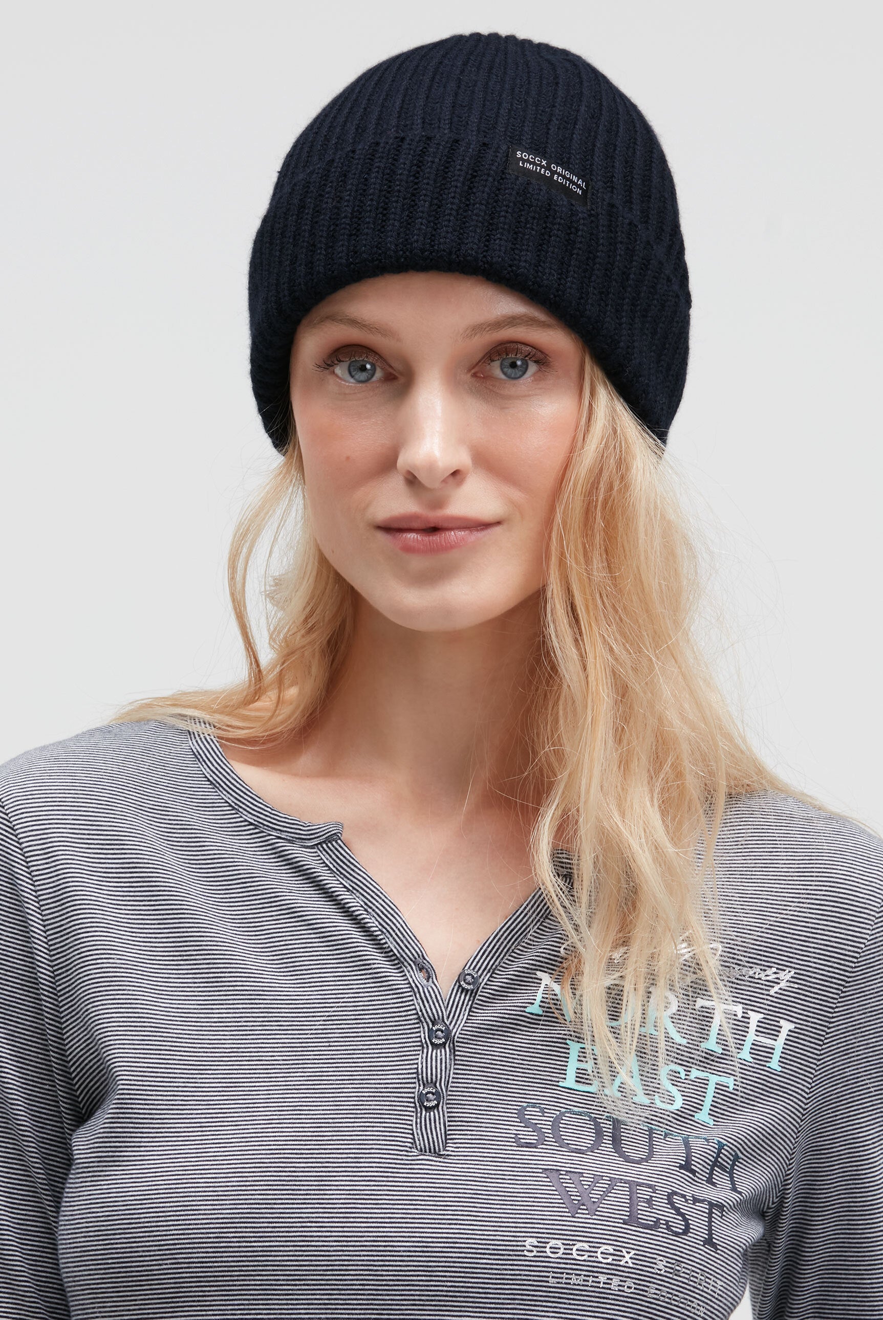 Czapka beanie z prążkowanej dzianiny