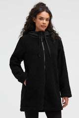 Krótki płaszcz z materiału bouclé z kapturem