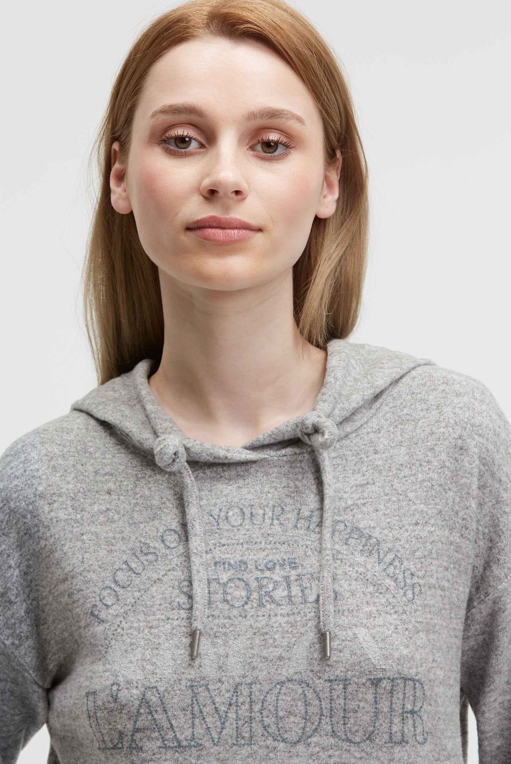 Bluza z kapturem z polaru z brokatowym nadrukiem - 4