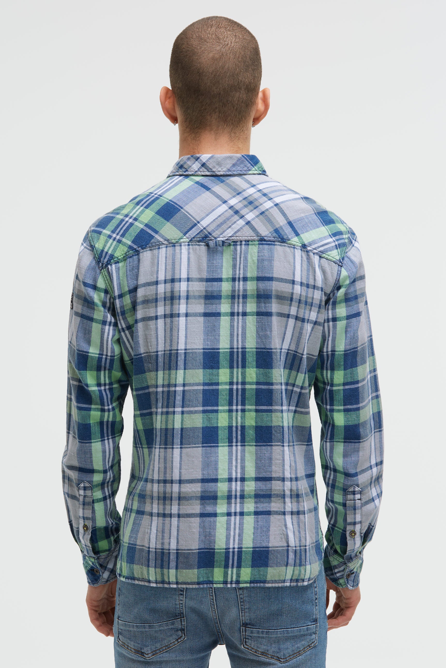 Koszula w kratę z długim rękawem i kieszeniami z klapką - 5