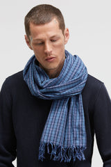 Szalik w kratę z delikatnej tkaniny