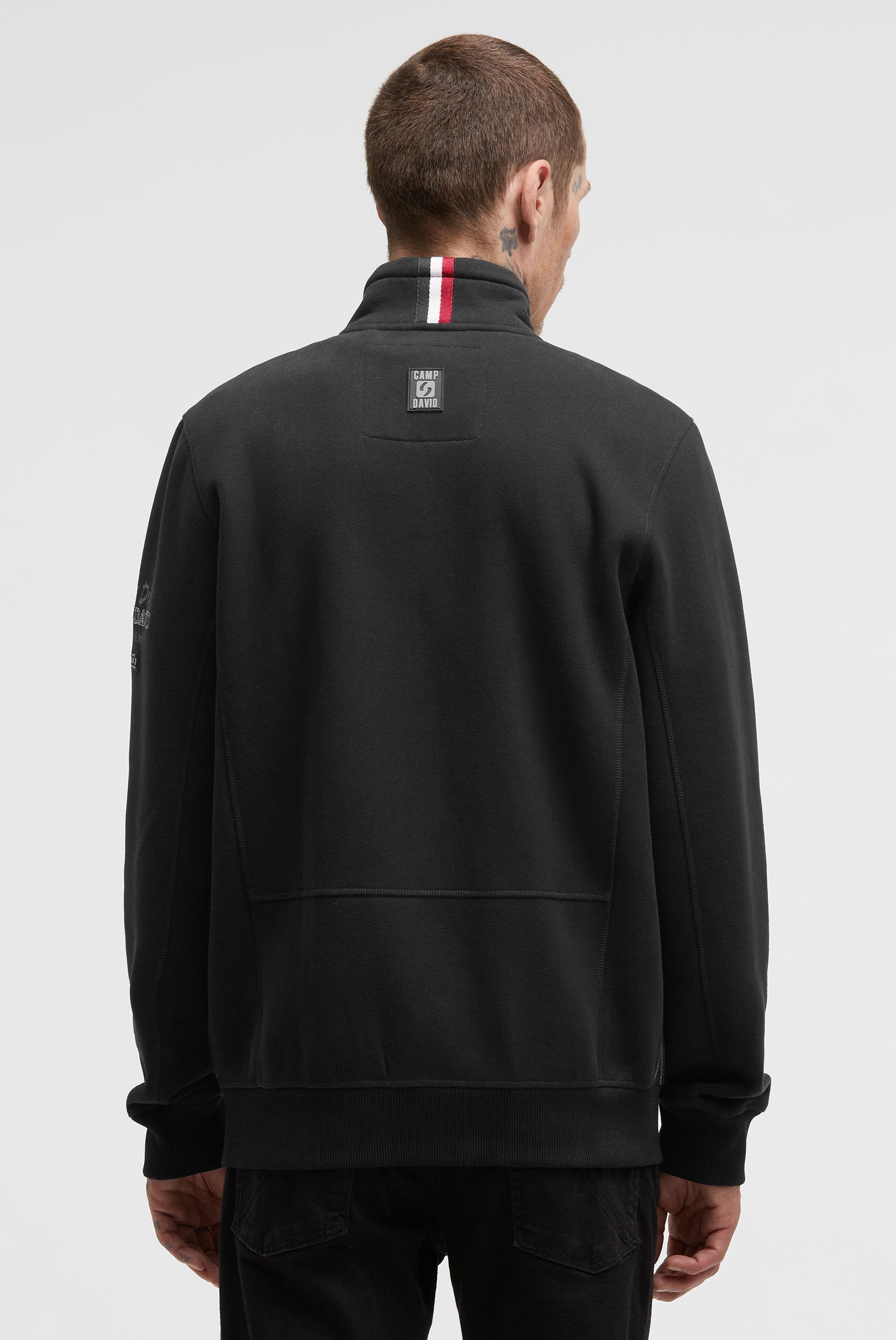 Bluza rozpinana z nadrukami logo, haftami i naszywkami - 5