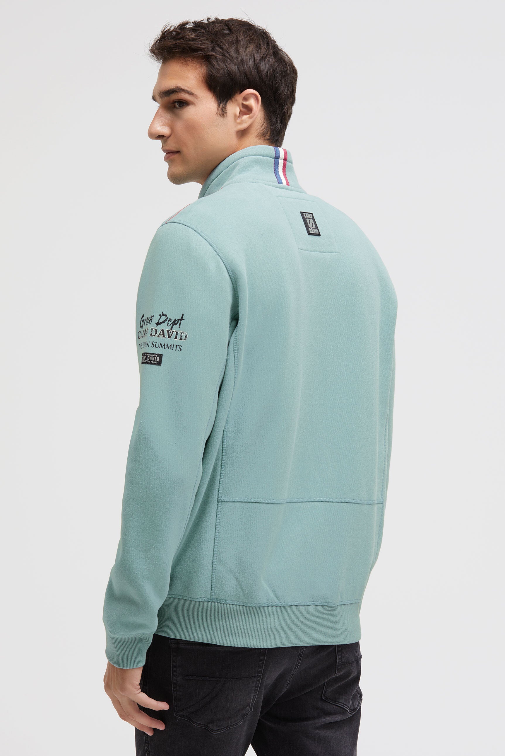 Bluza rozpinana z nadrukami logo, haftami i naszywkami - 5