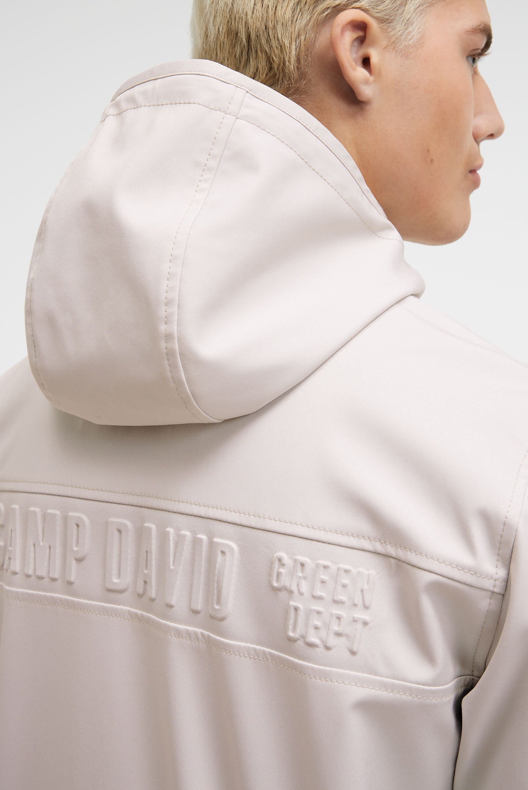 Softshellowa kurtka z tłoczeniem logo na plecach - 7